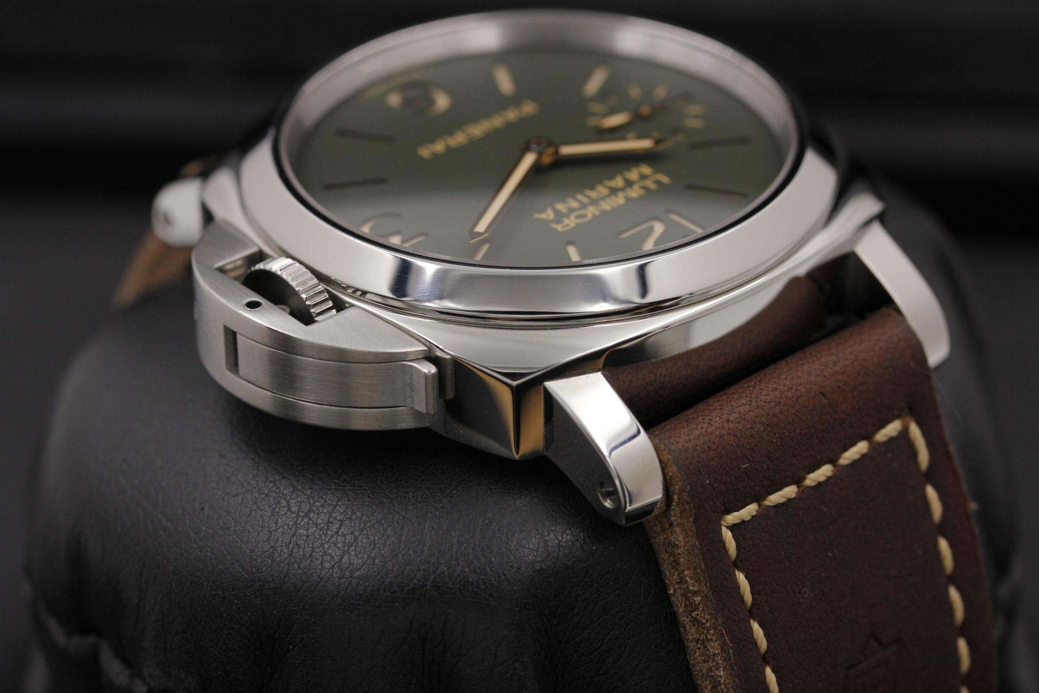 Watch Image 4