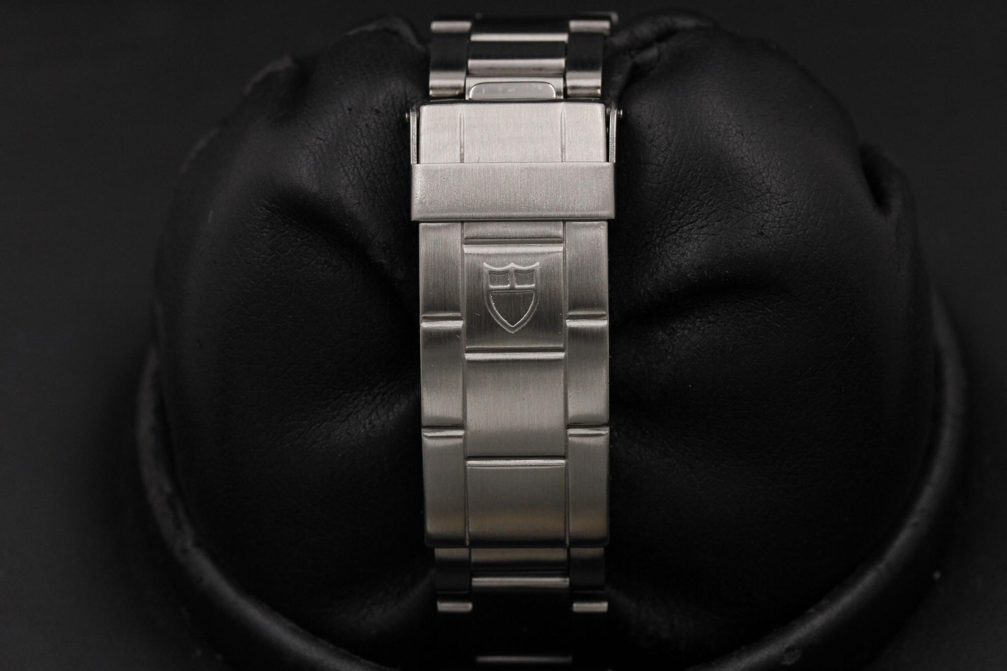 Watch Image 8