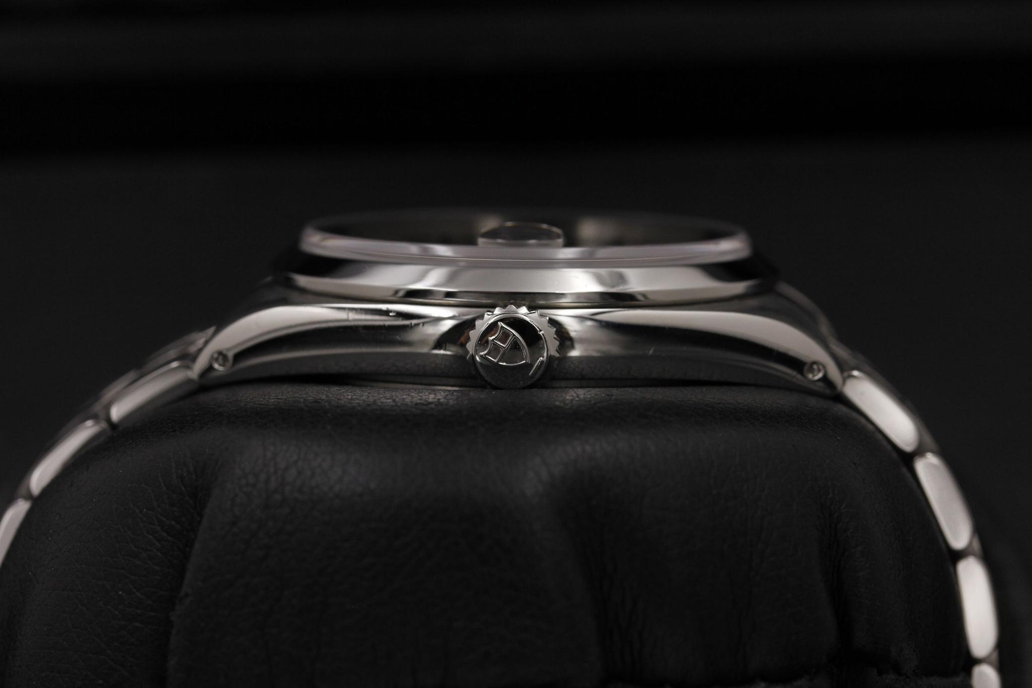 Watch Image 3
