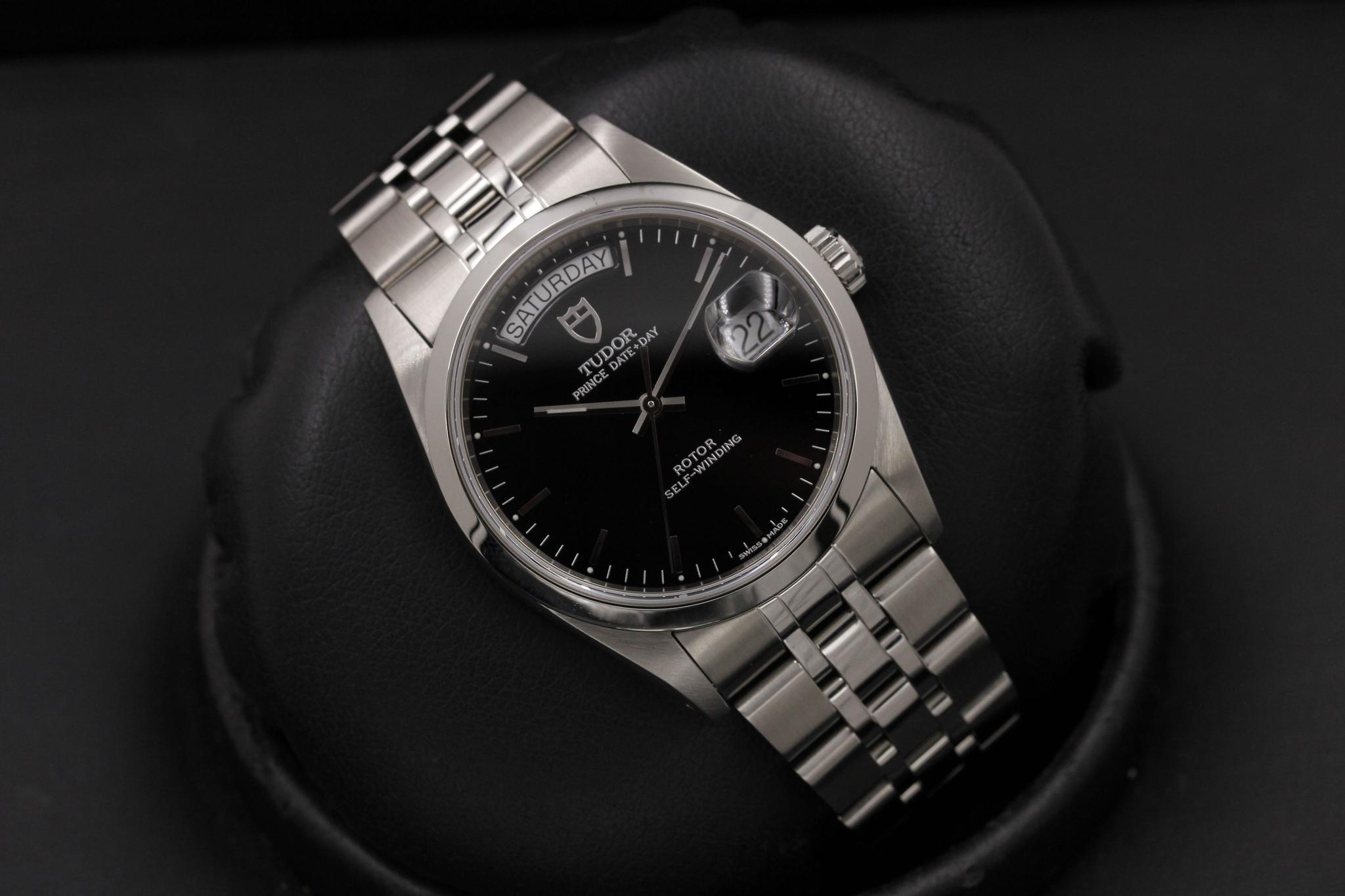 Watch Image 10