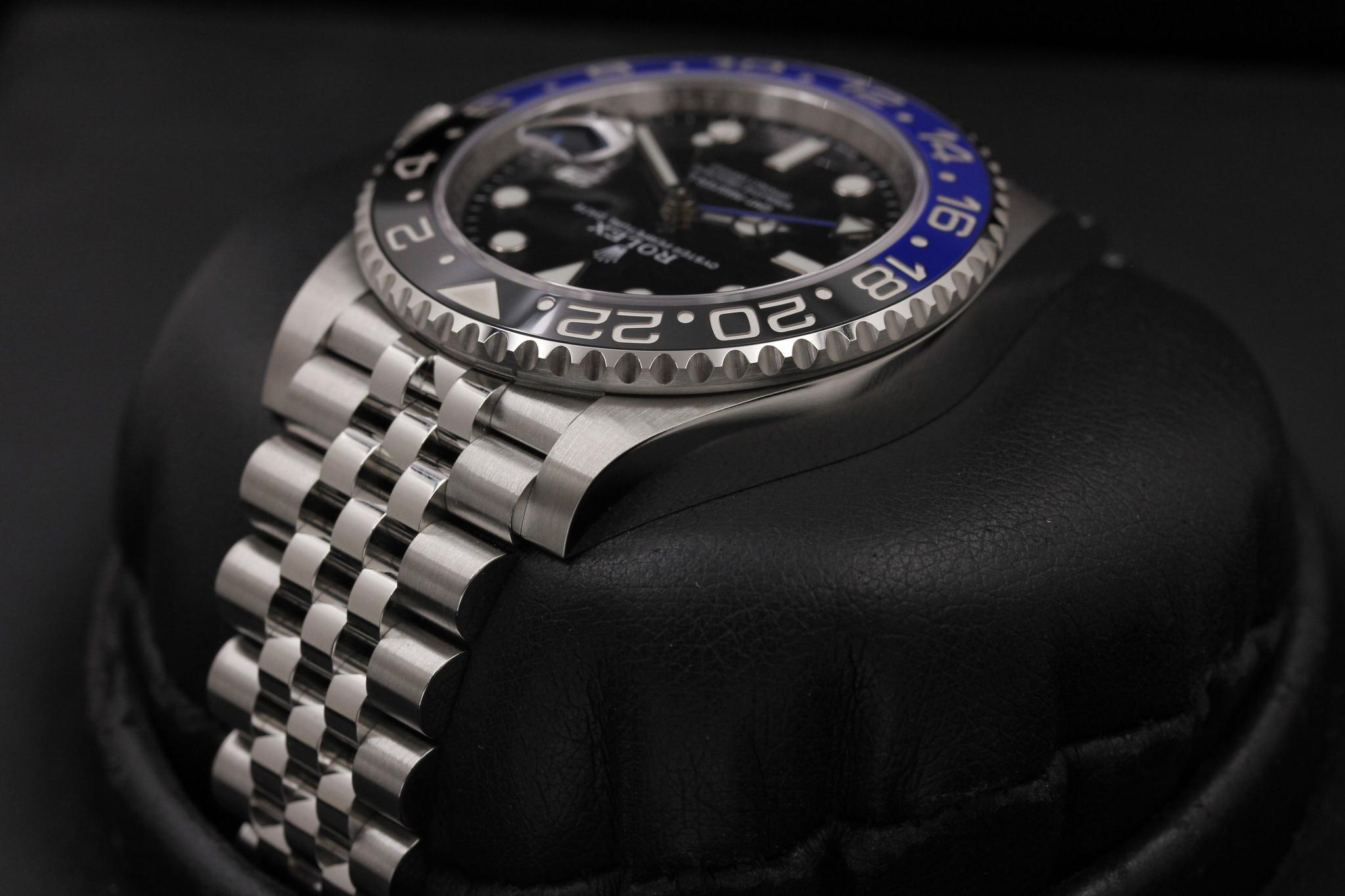 Watch Image 5