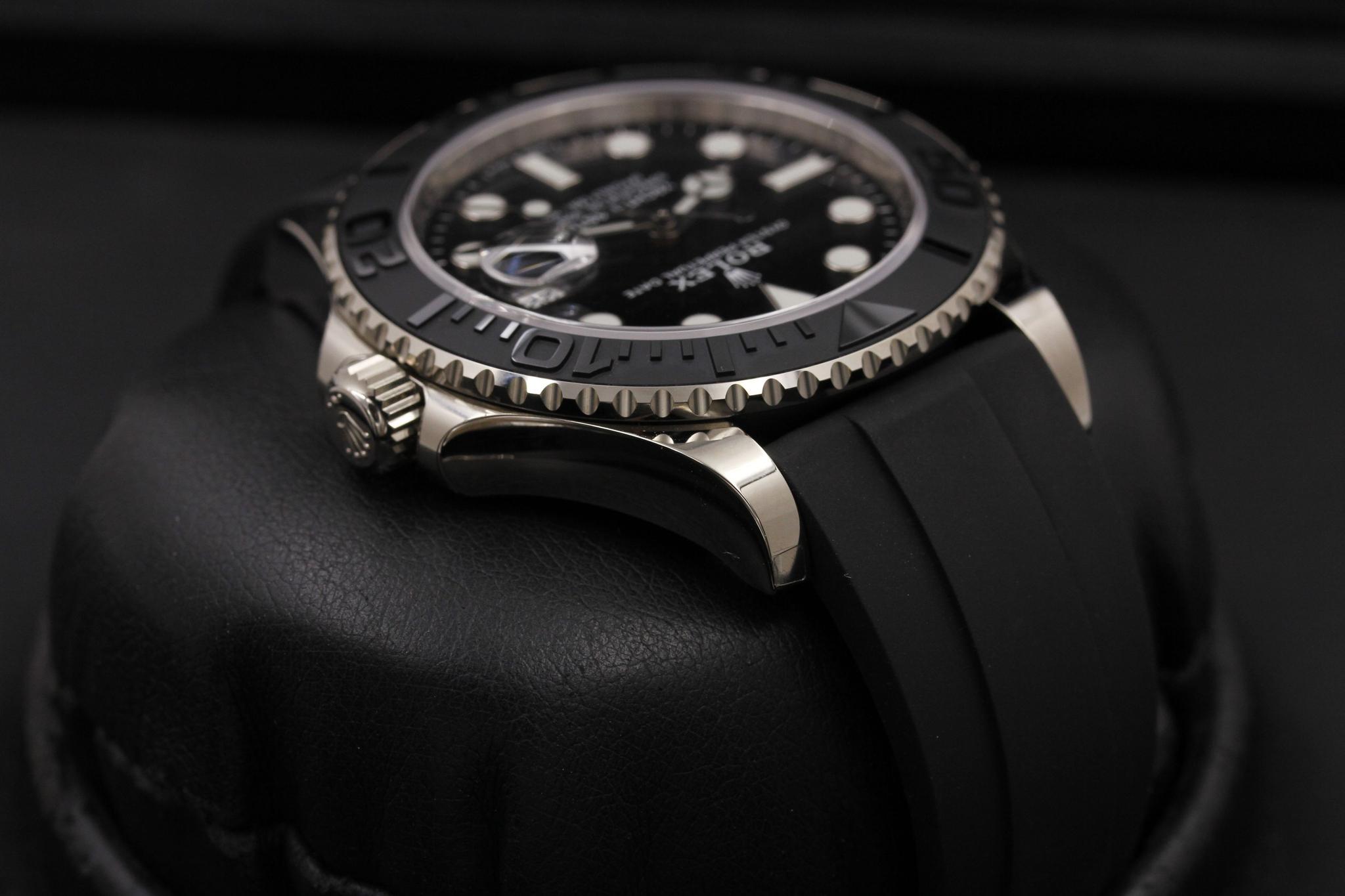 Watch Image 4