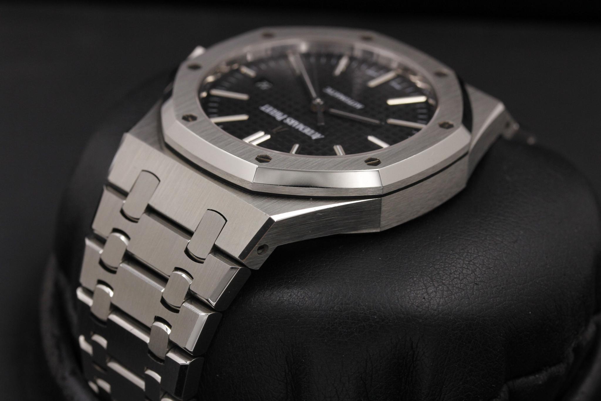 Watch Image 5