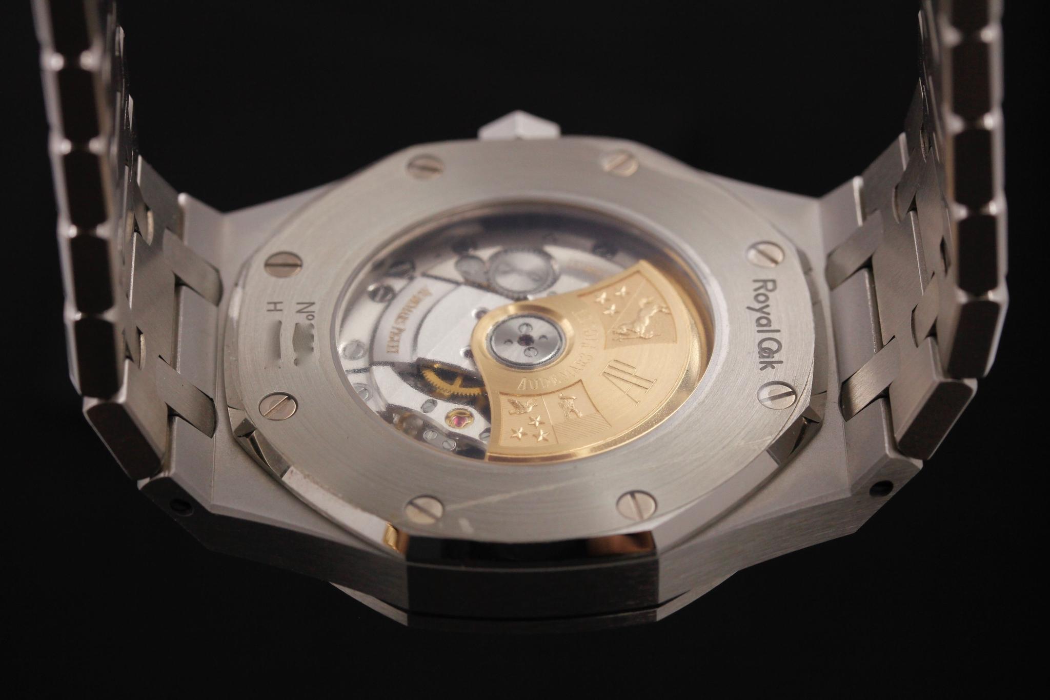 Watch Image 7