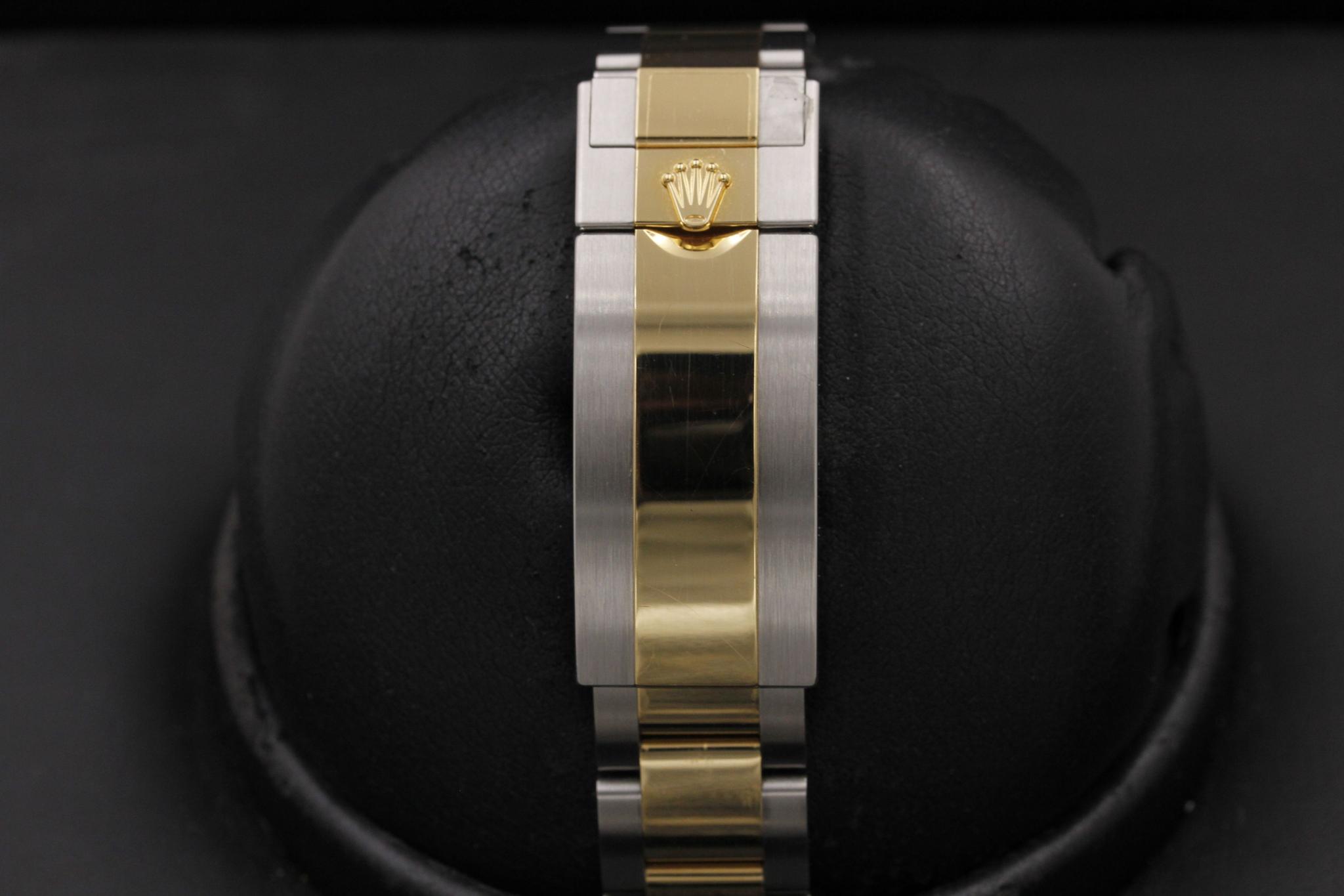 Watch Image 7