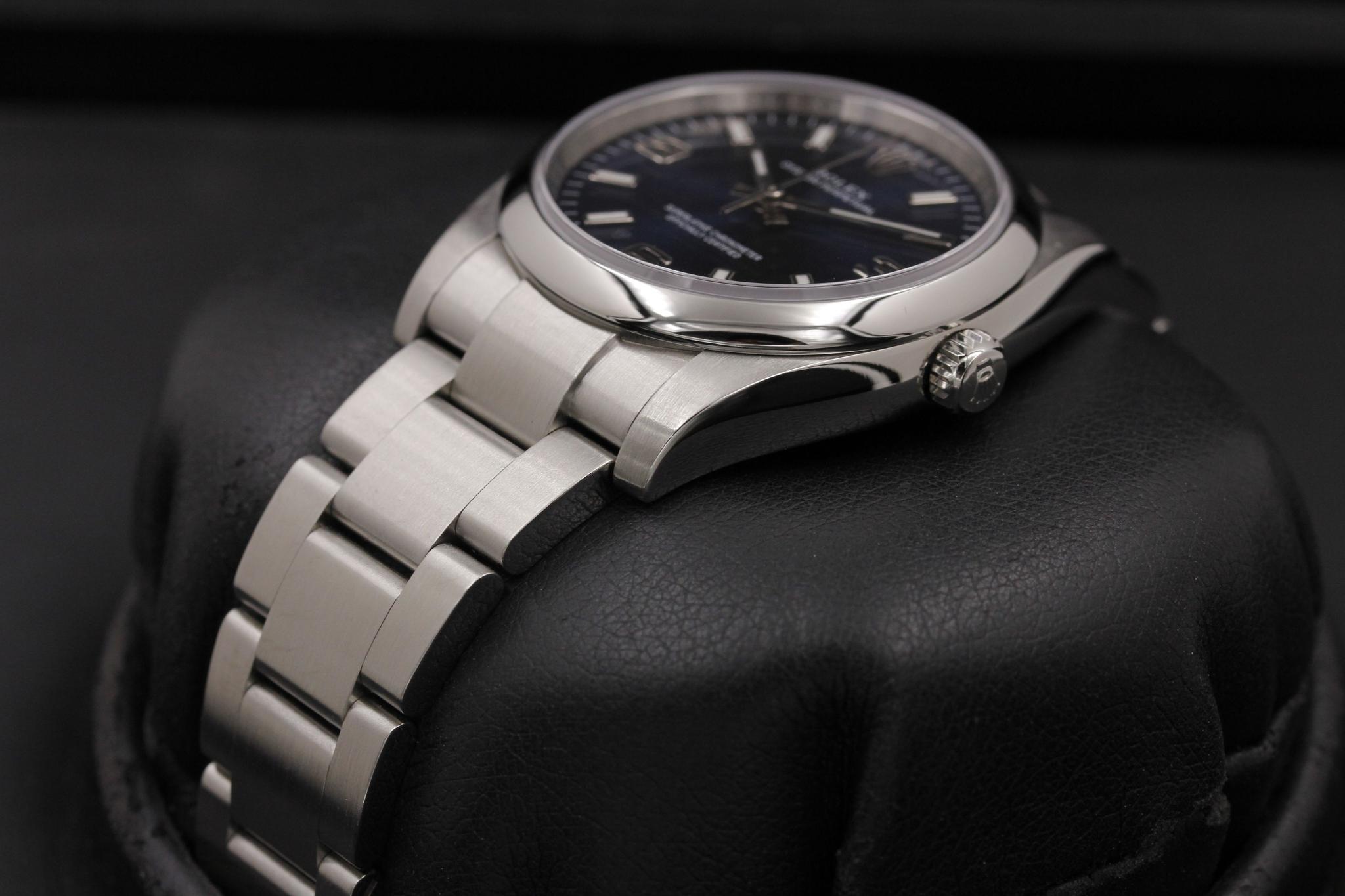 Watch Image 2