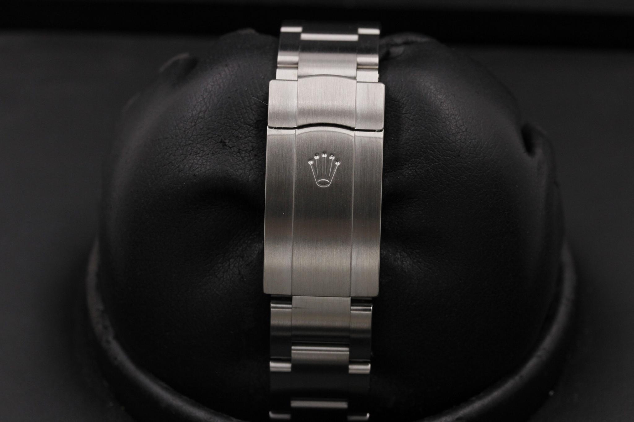 Watch Image 8