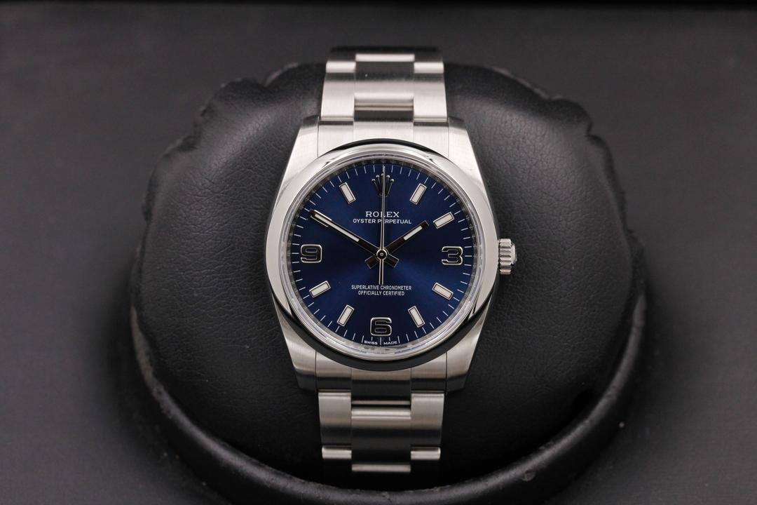 Rolex Oyster Perpetual 114200