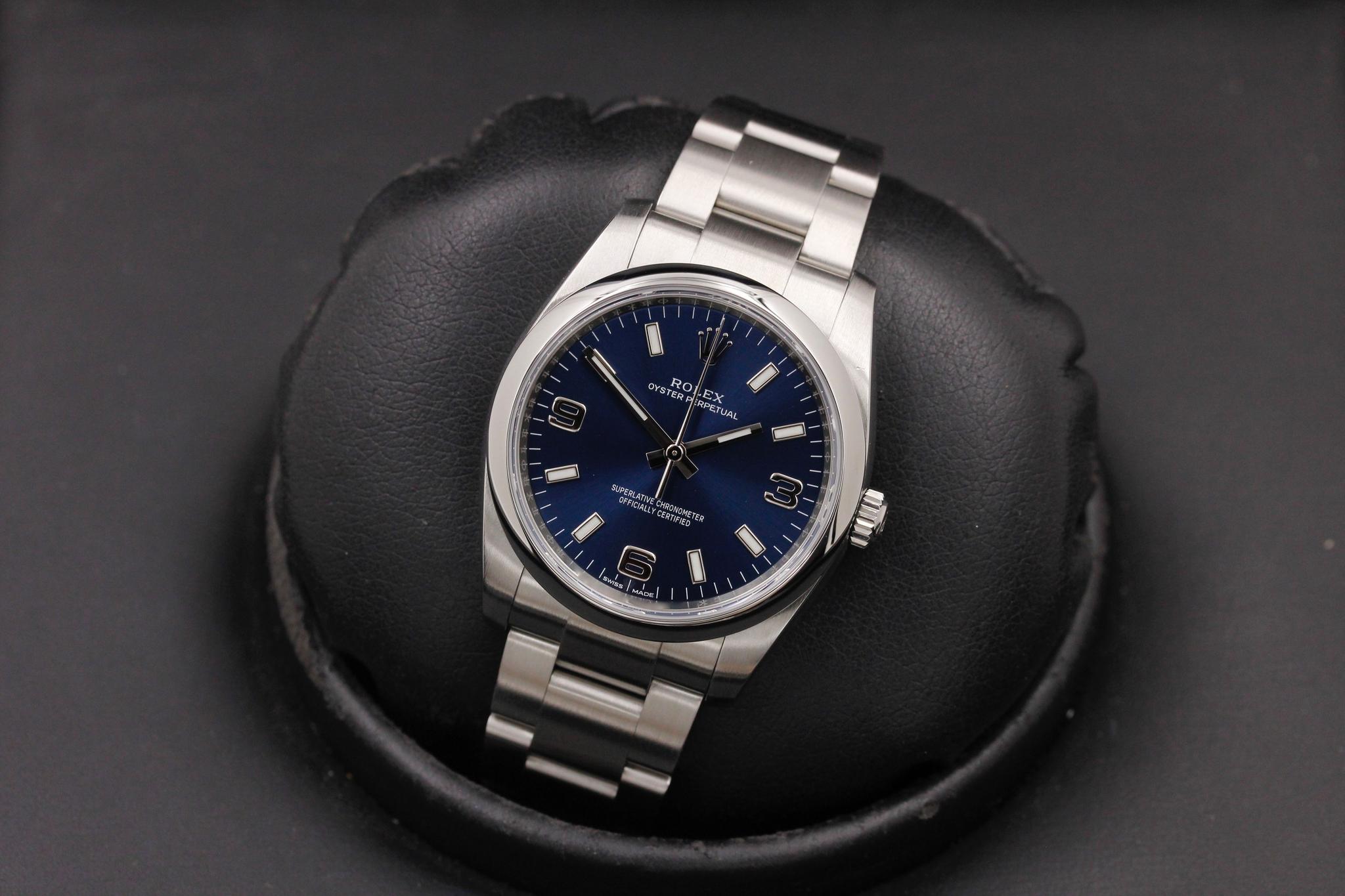 Watch Image 10