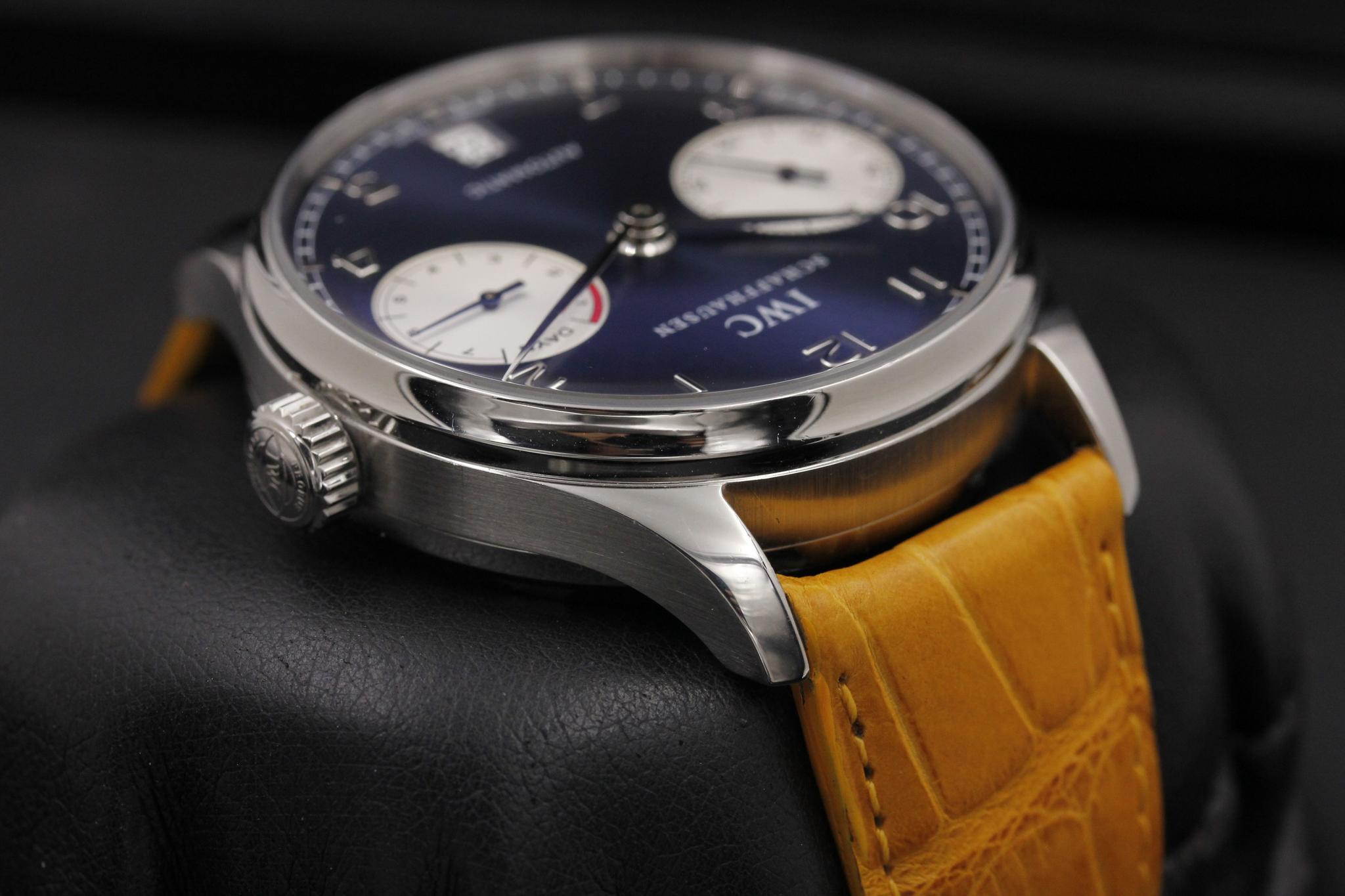 Watch Image 4