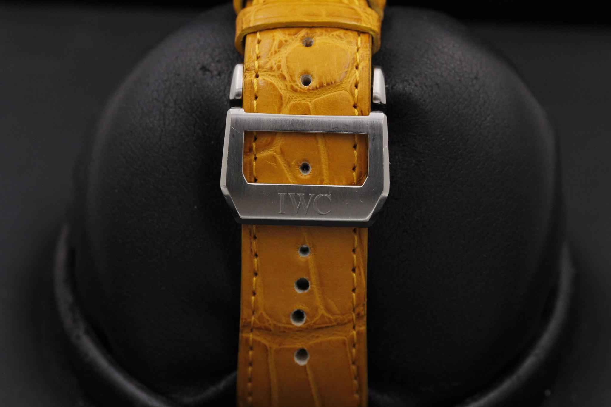 Watch Image 8
