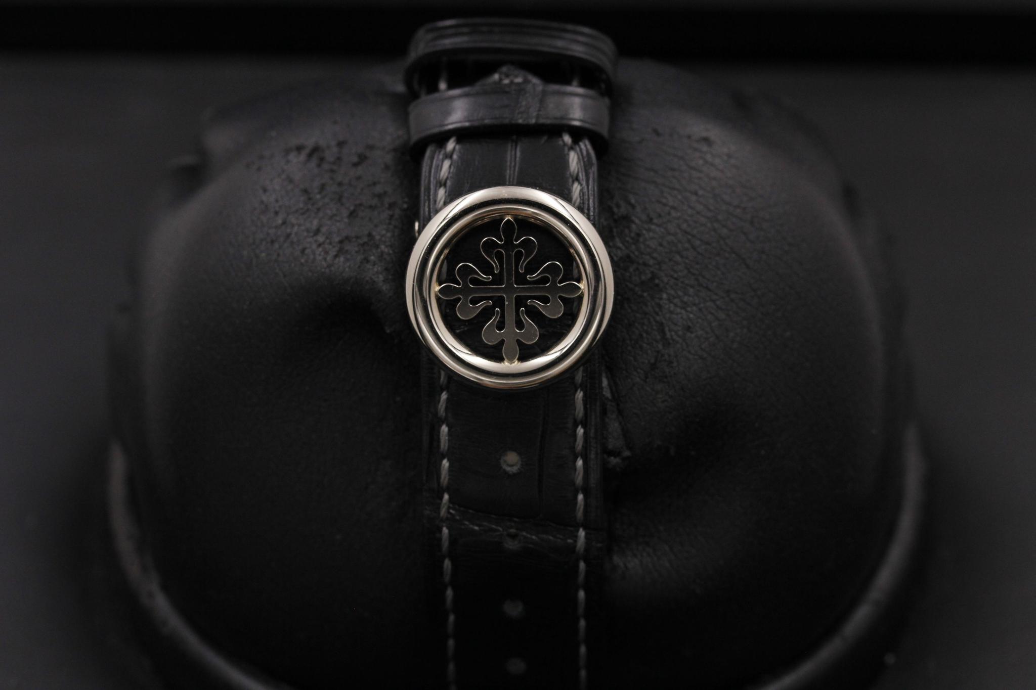 Watch Image 8