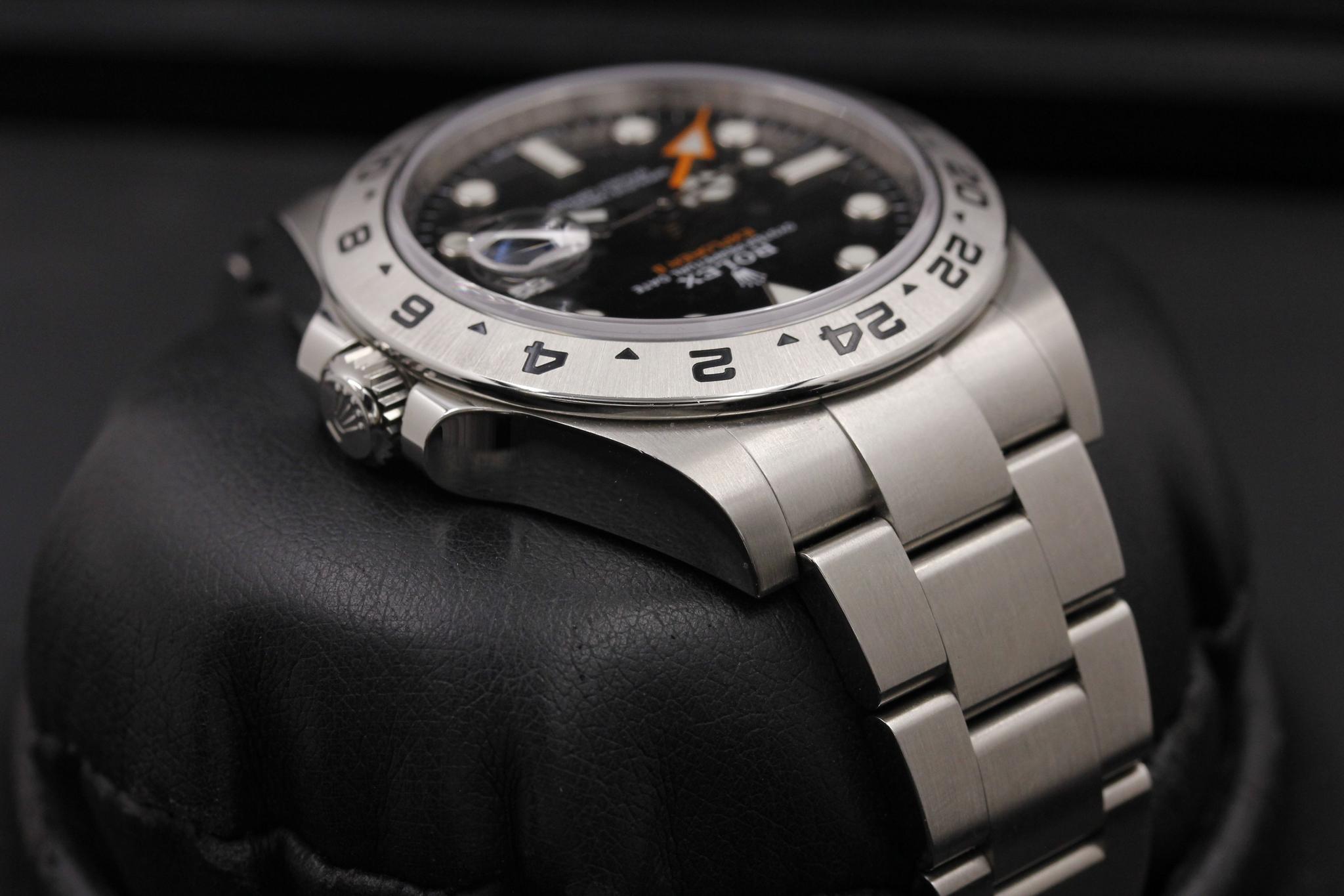 Watch Image 4