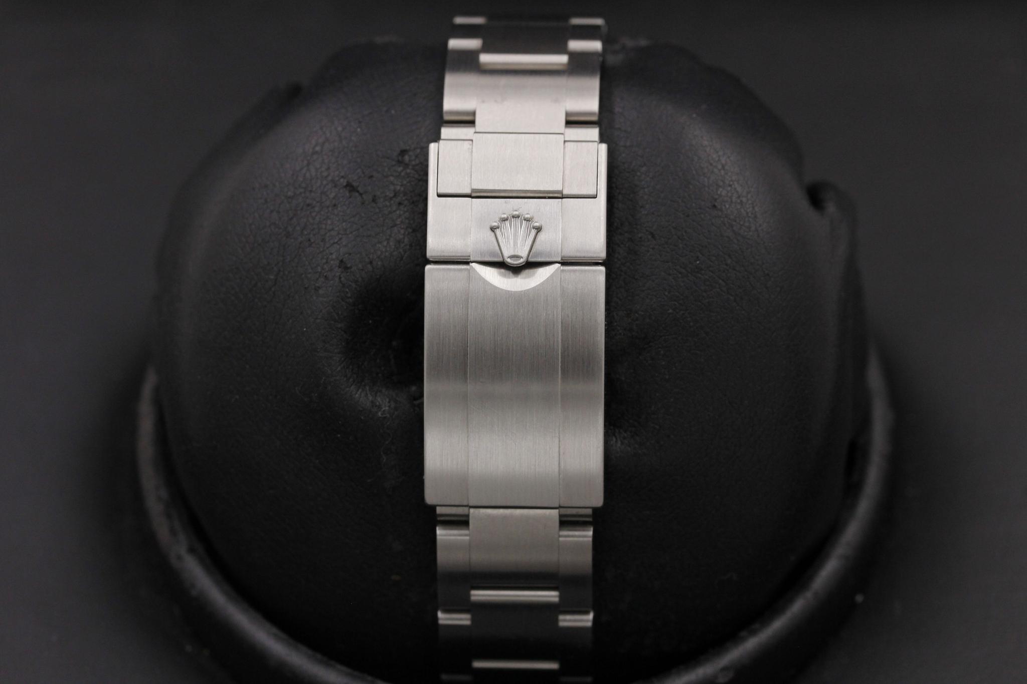 Watch Image 8