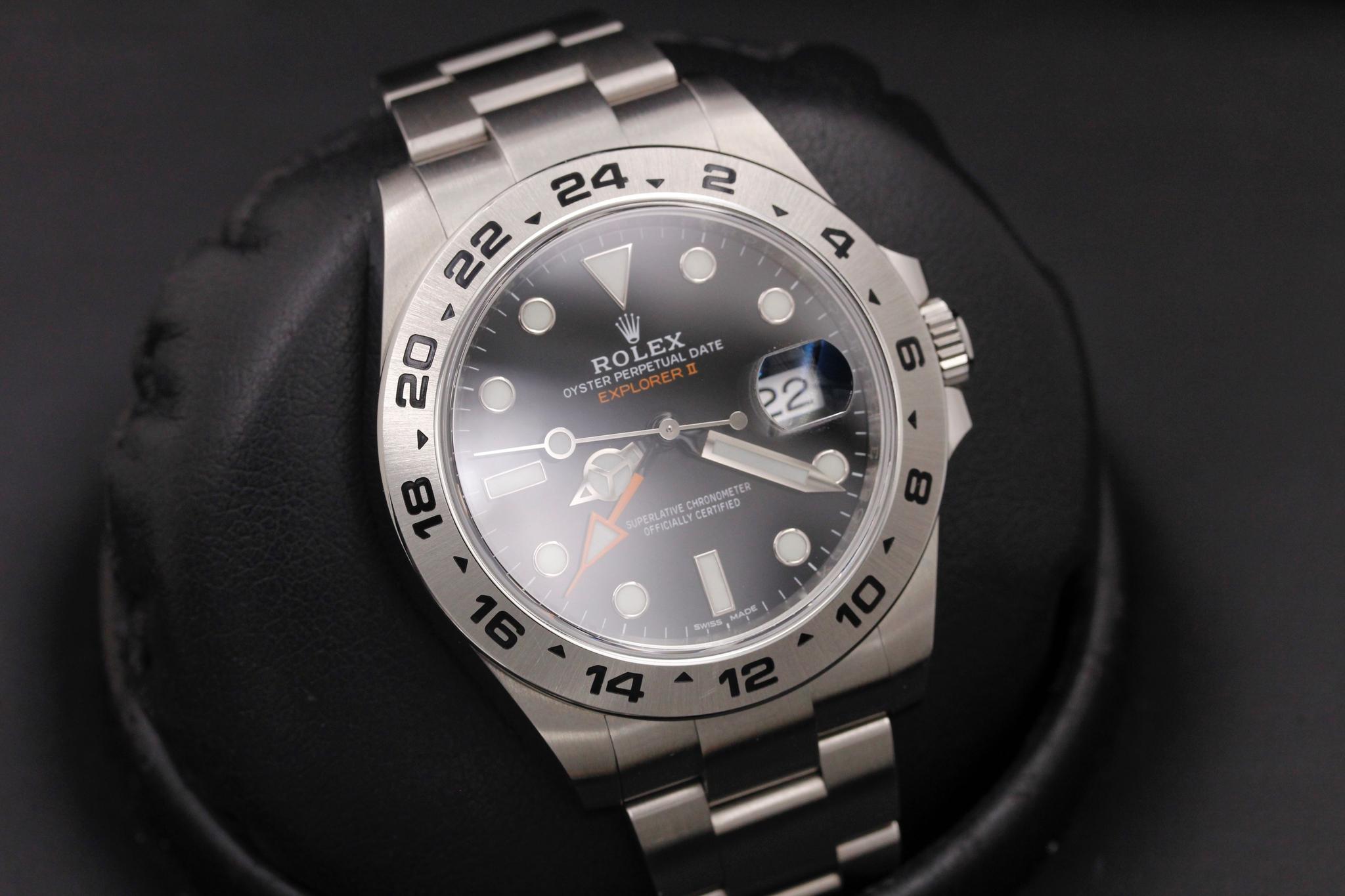 Watch Image 10