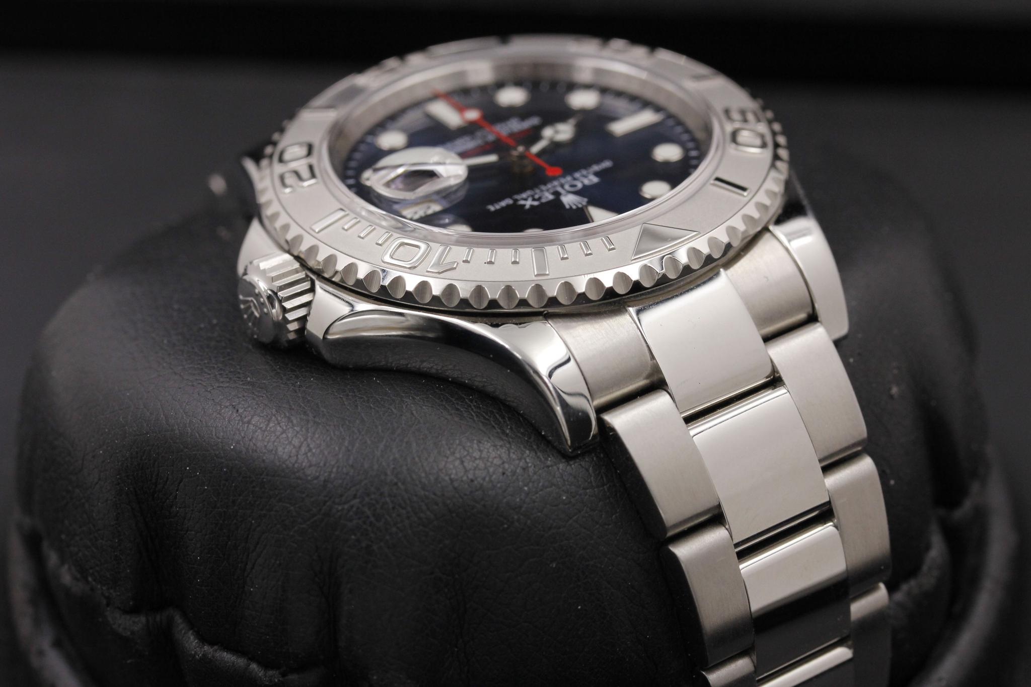 Watch Image 4