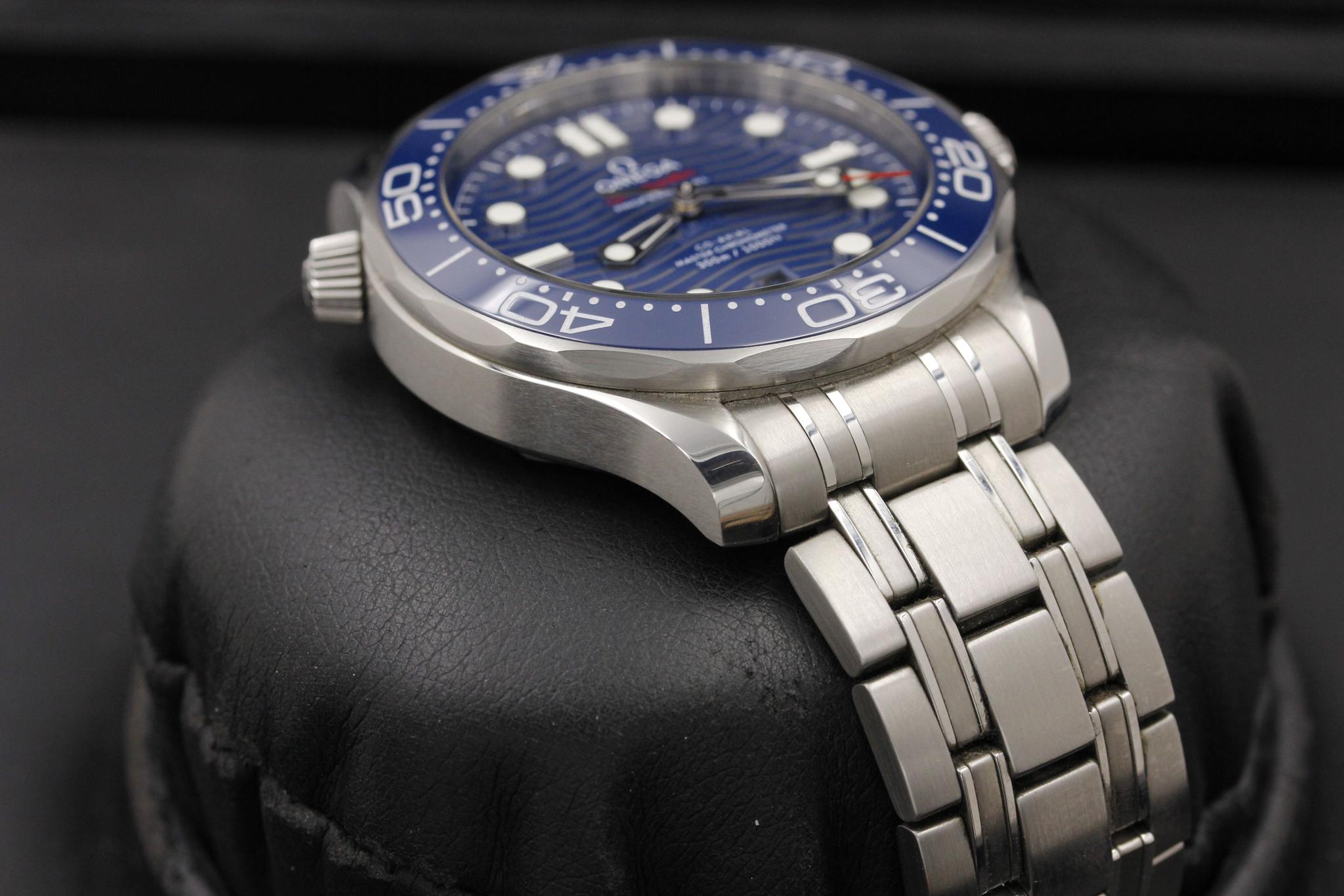 Watch Image 6