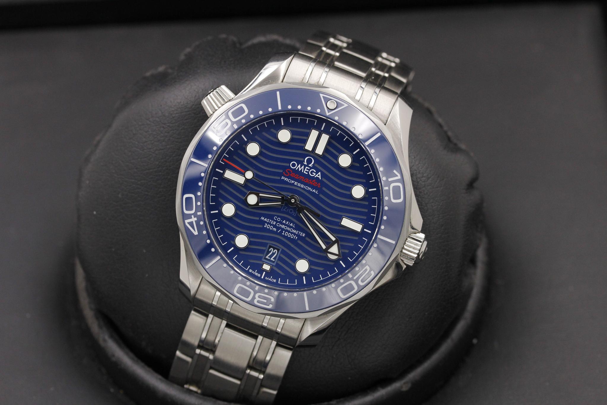 Watch Image 9
