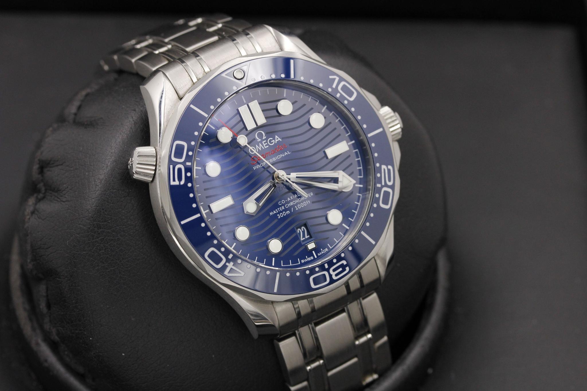 Watch Image 10