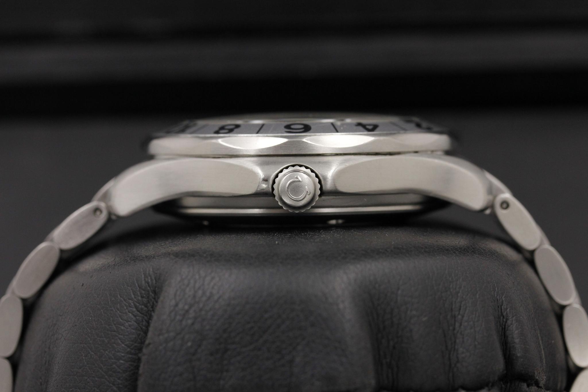 Watch Image 3