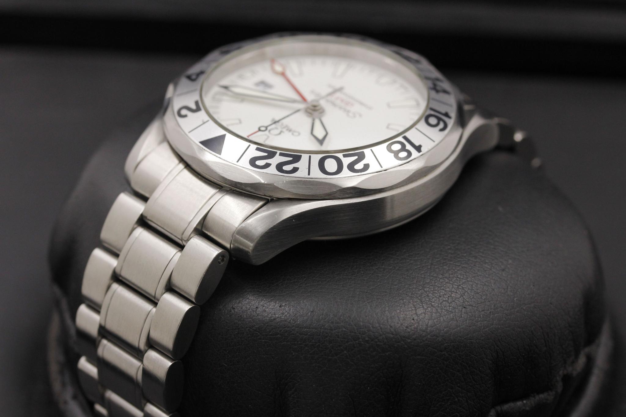 Watch Image 5