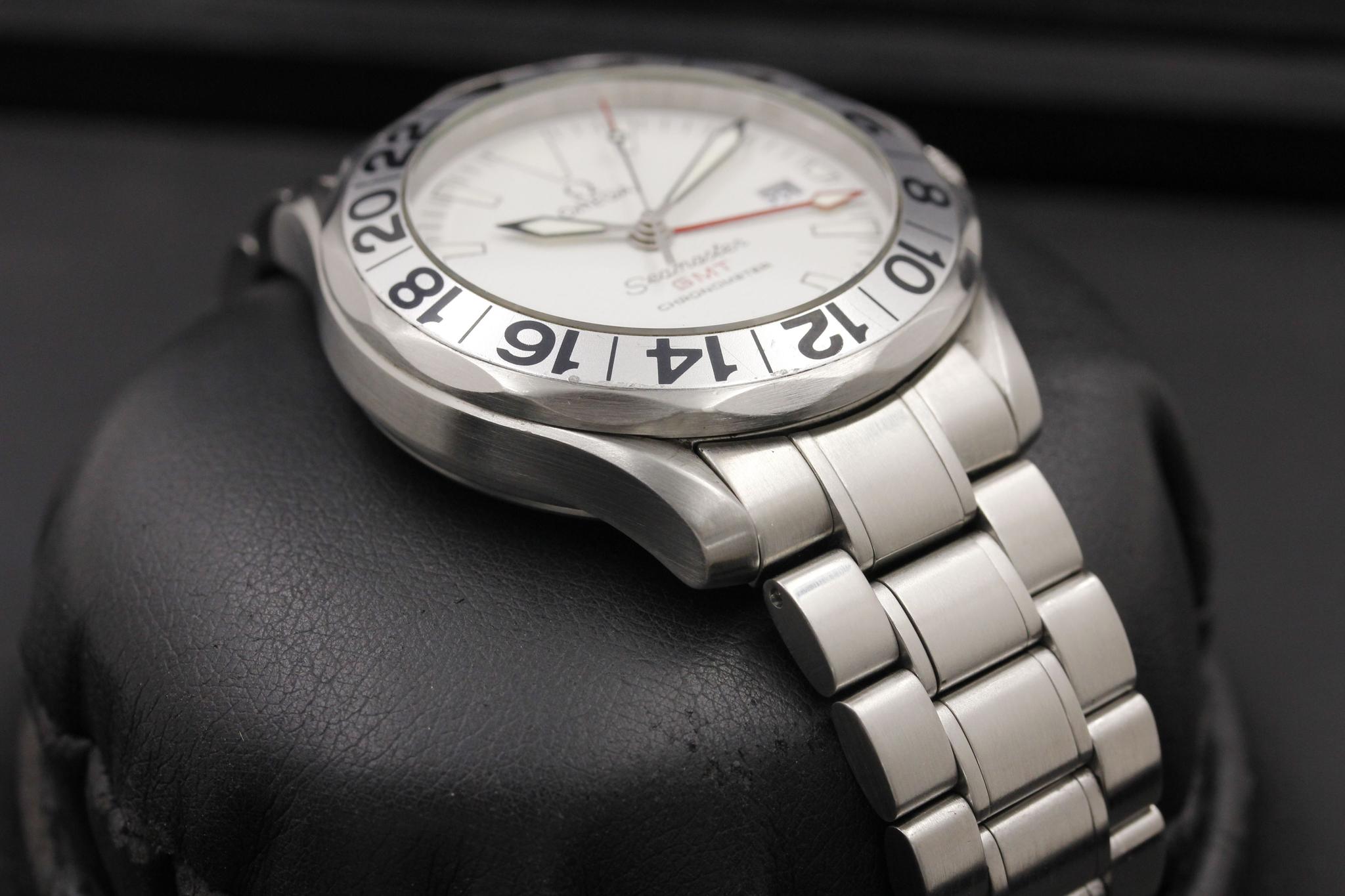 Watch Image 6
