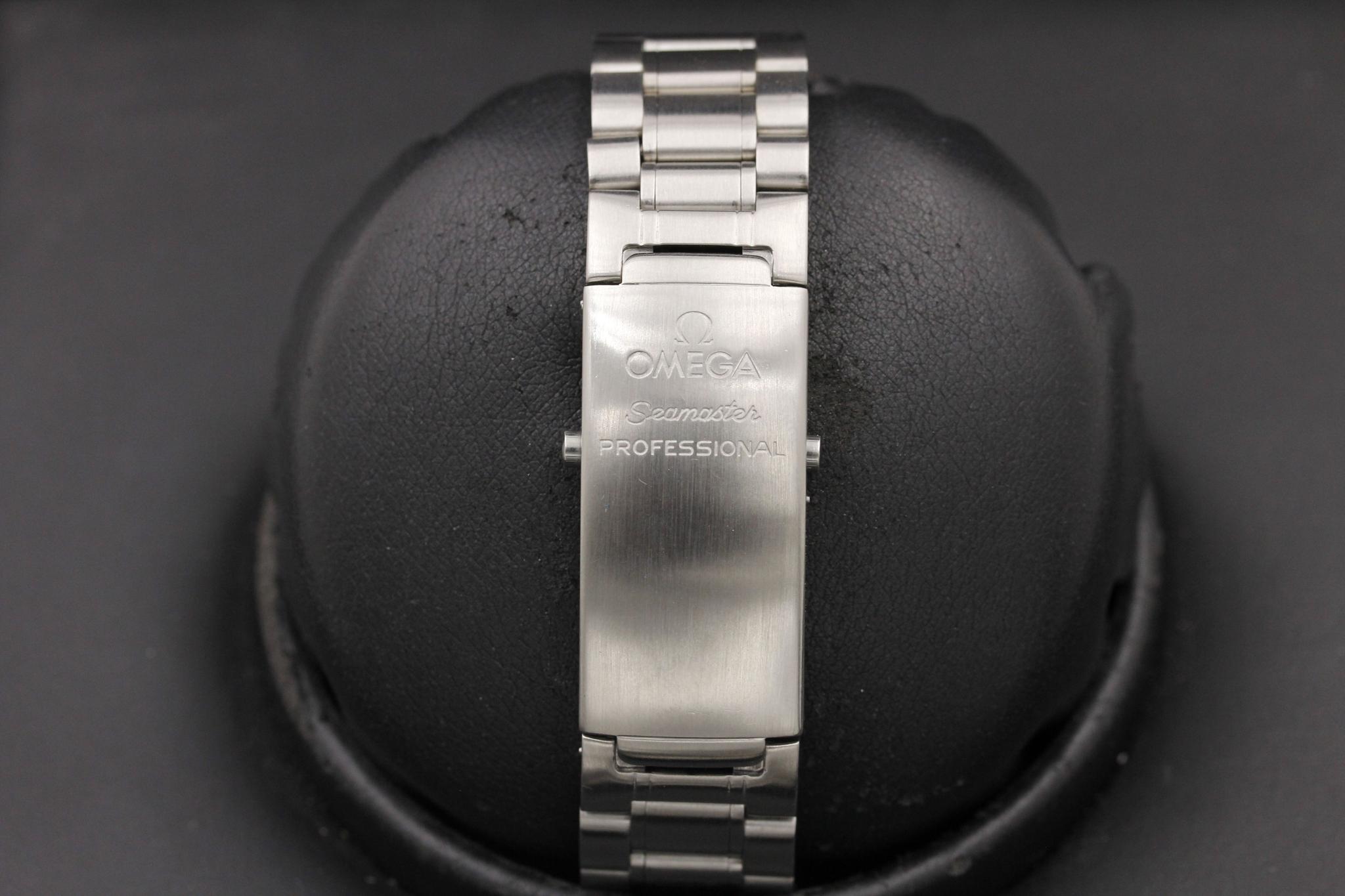 Watch Image 8