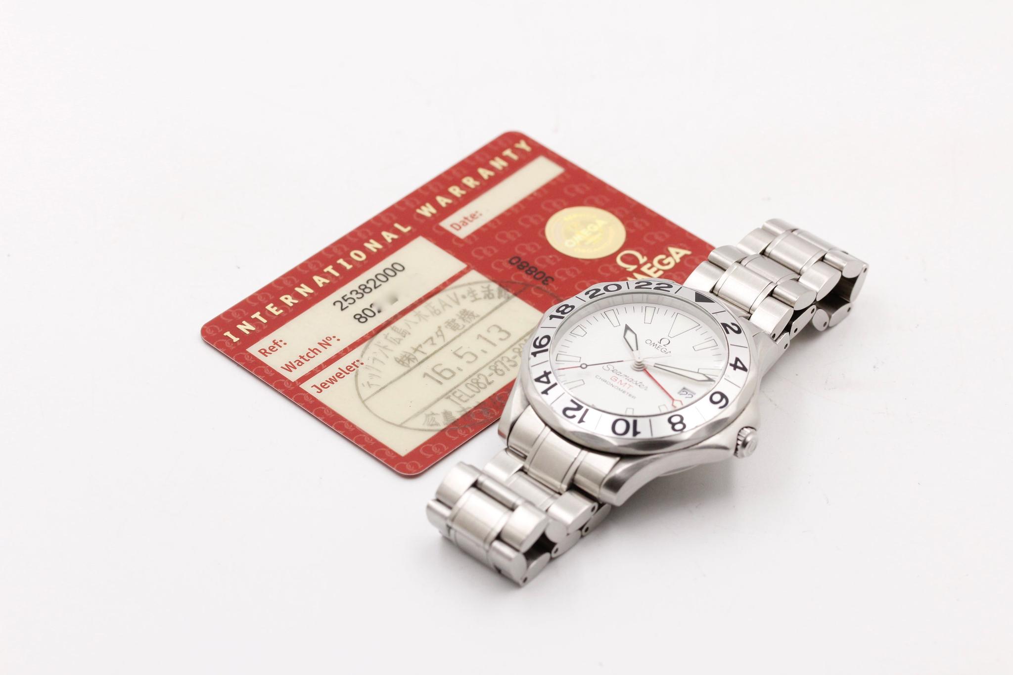 Watch Image 12