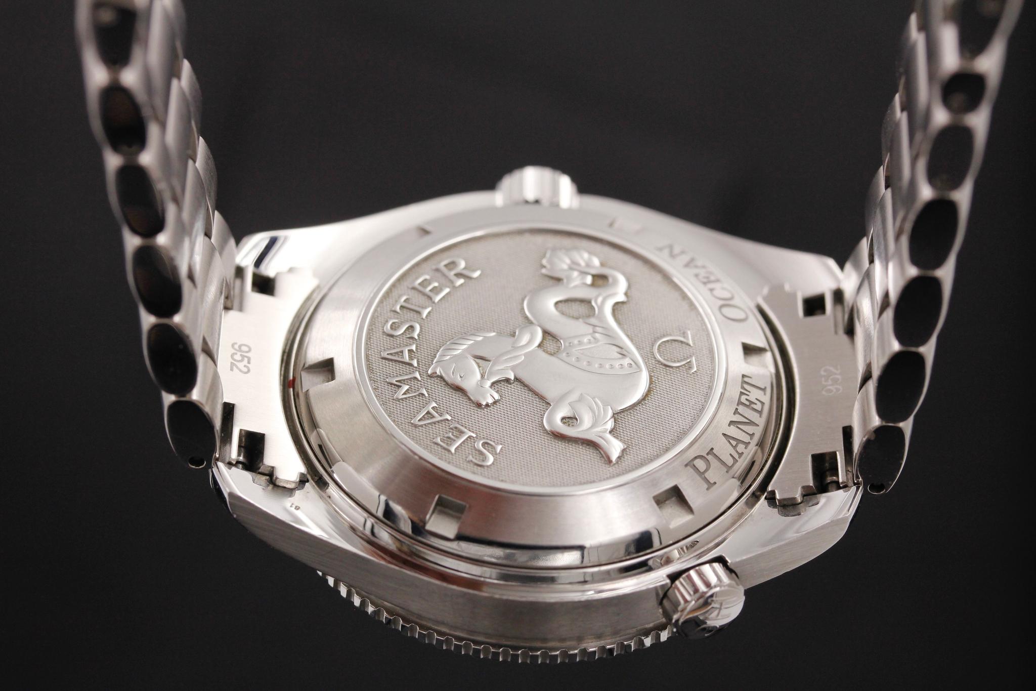Watch Image 7