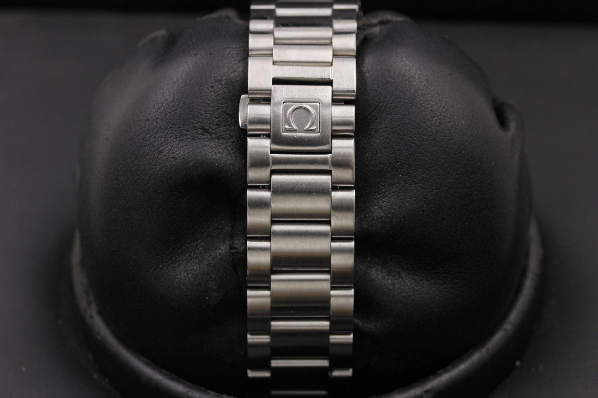 Watch Image 8