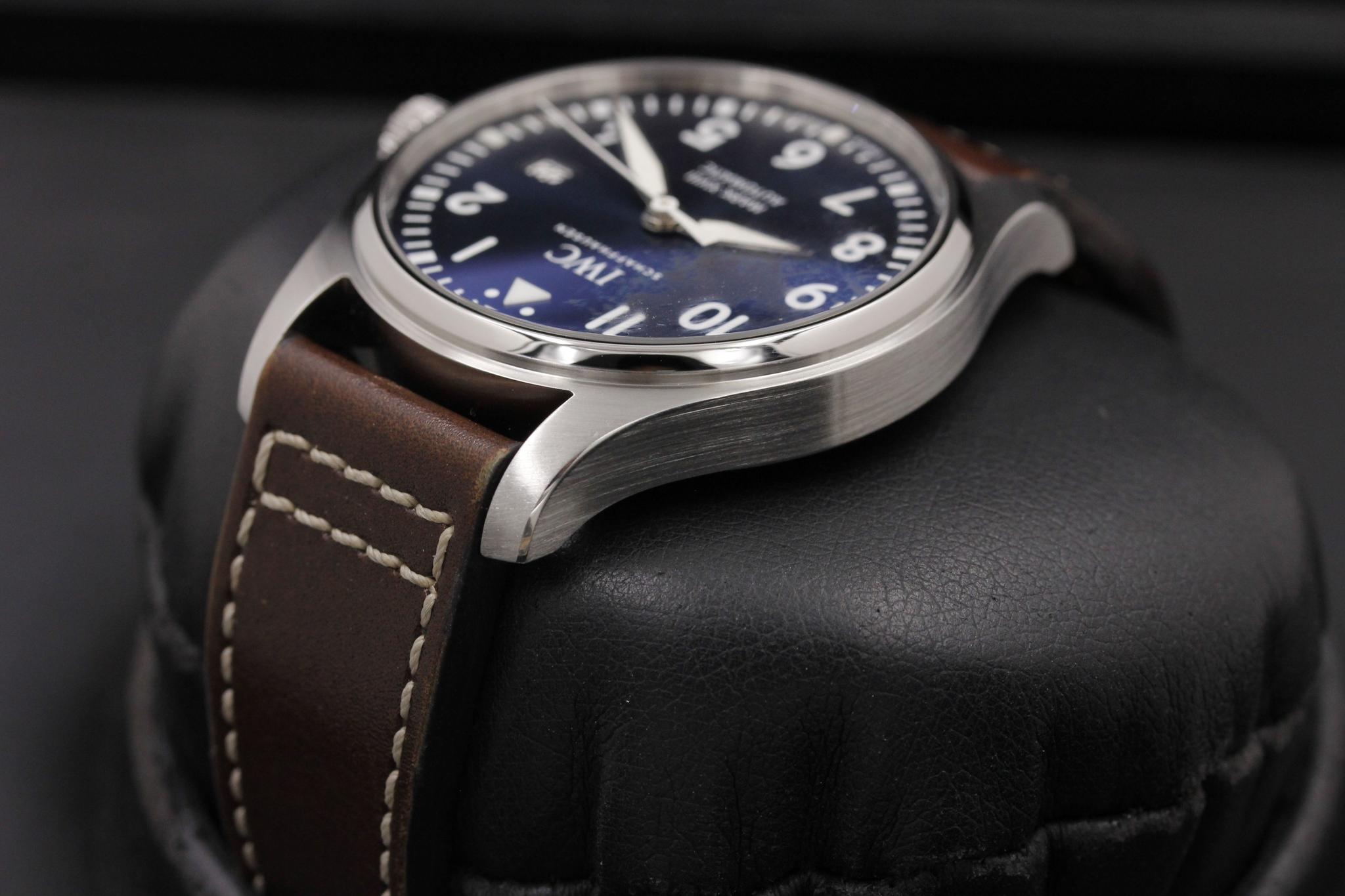 Watch Image 5