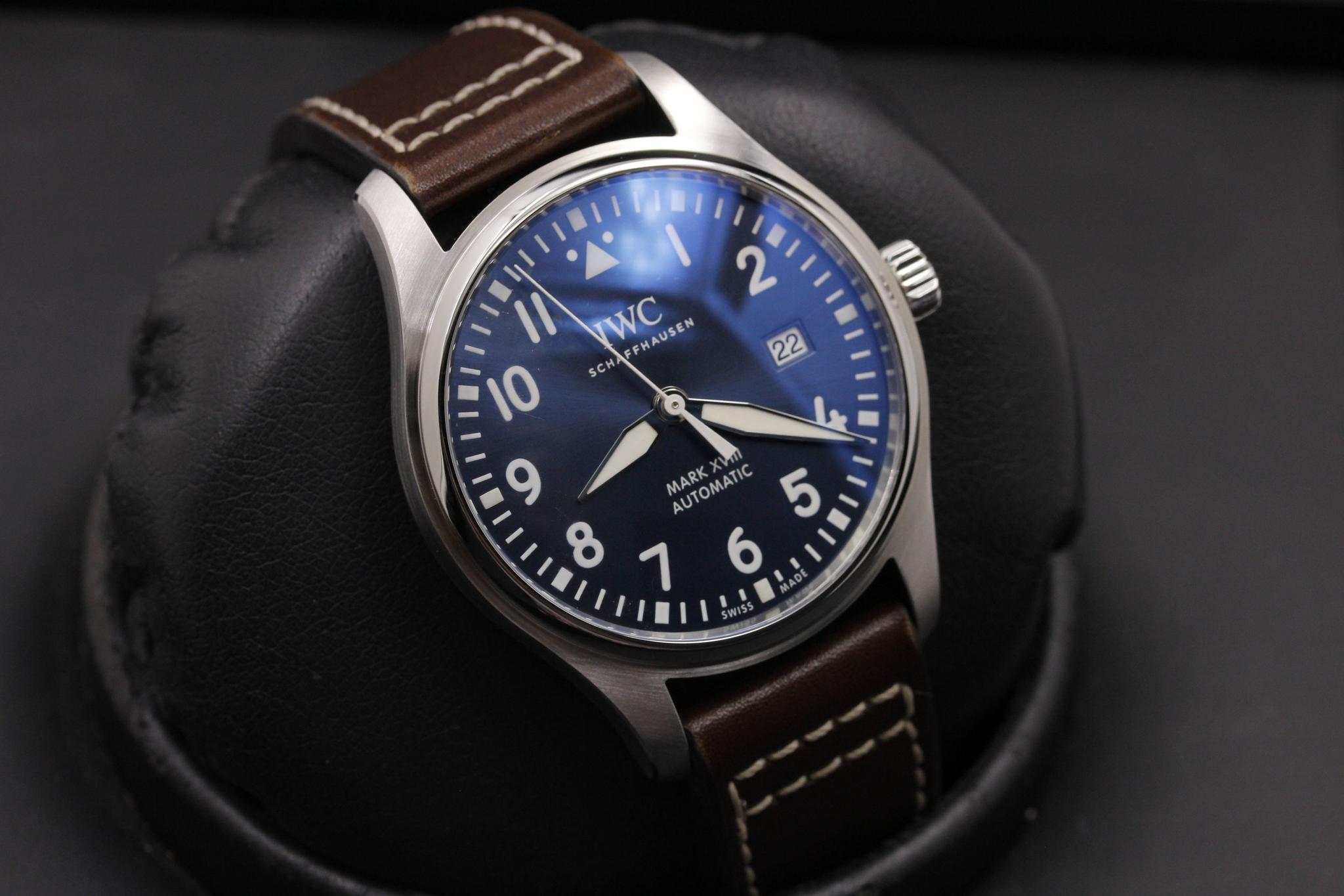 Watch Image 10