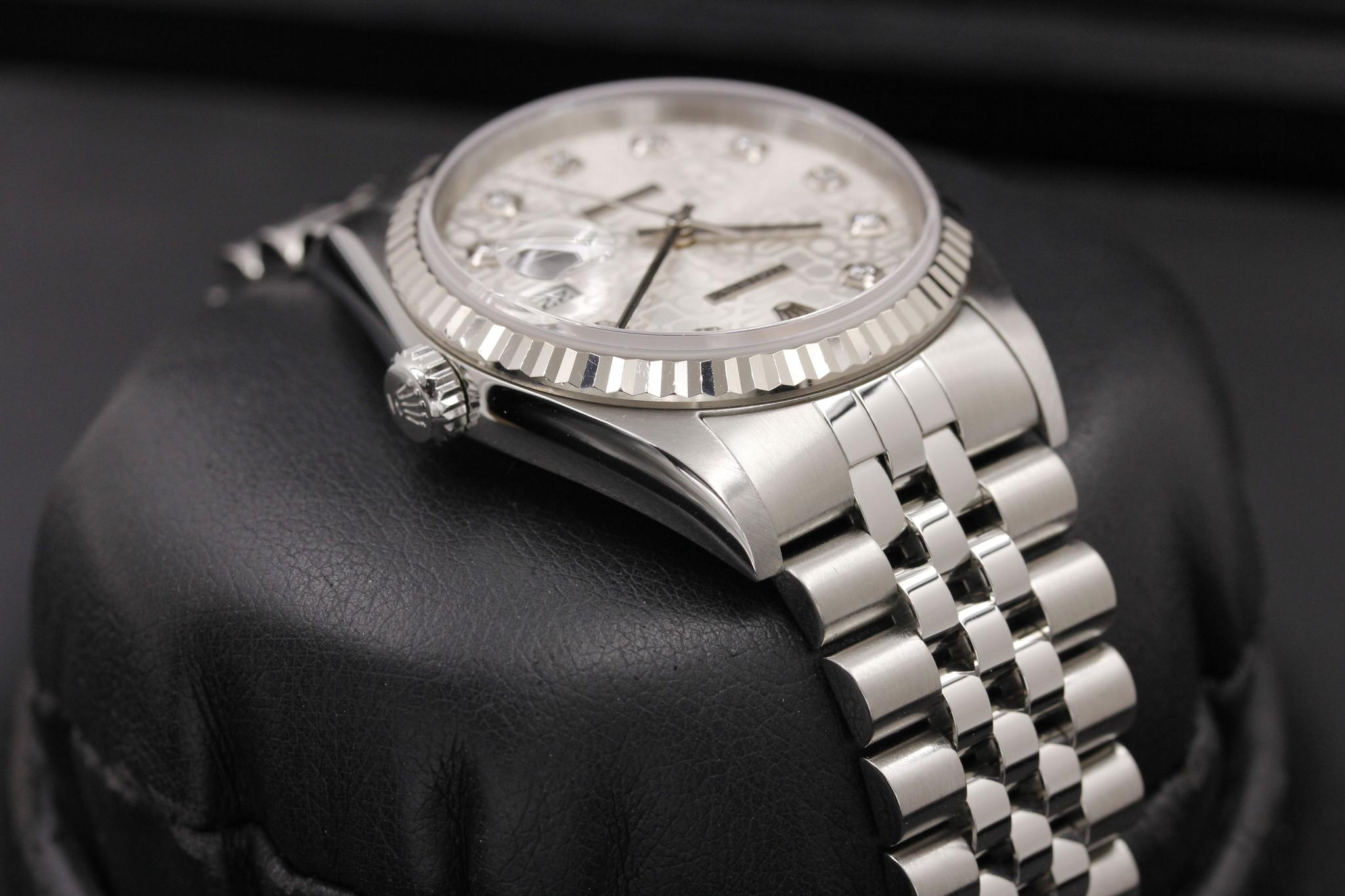 Watch Image 4