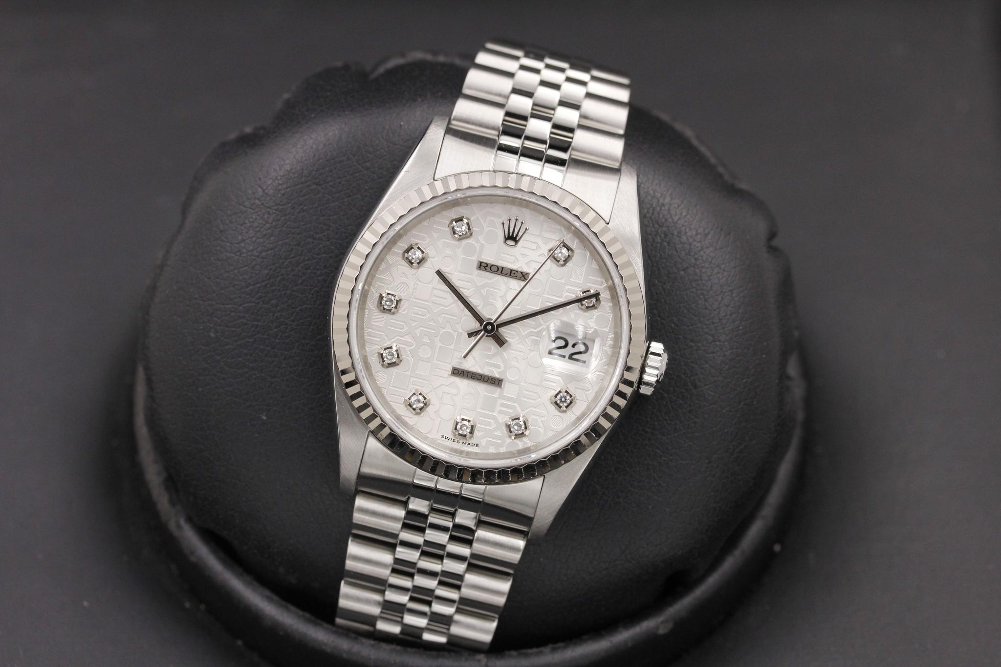 Watch Image 10