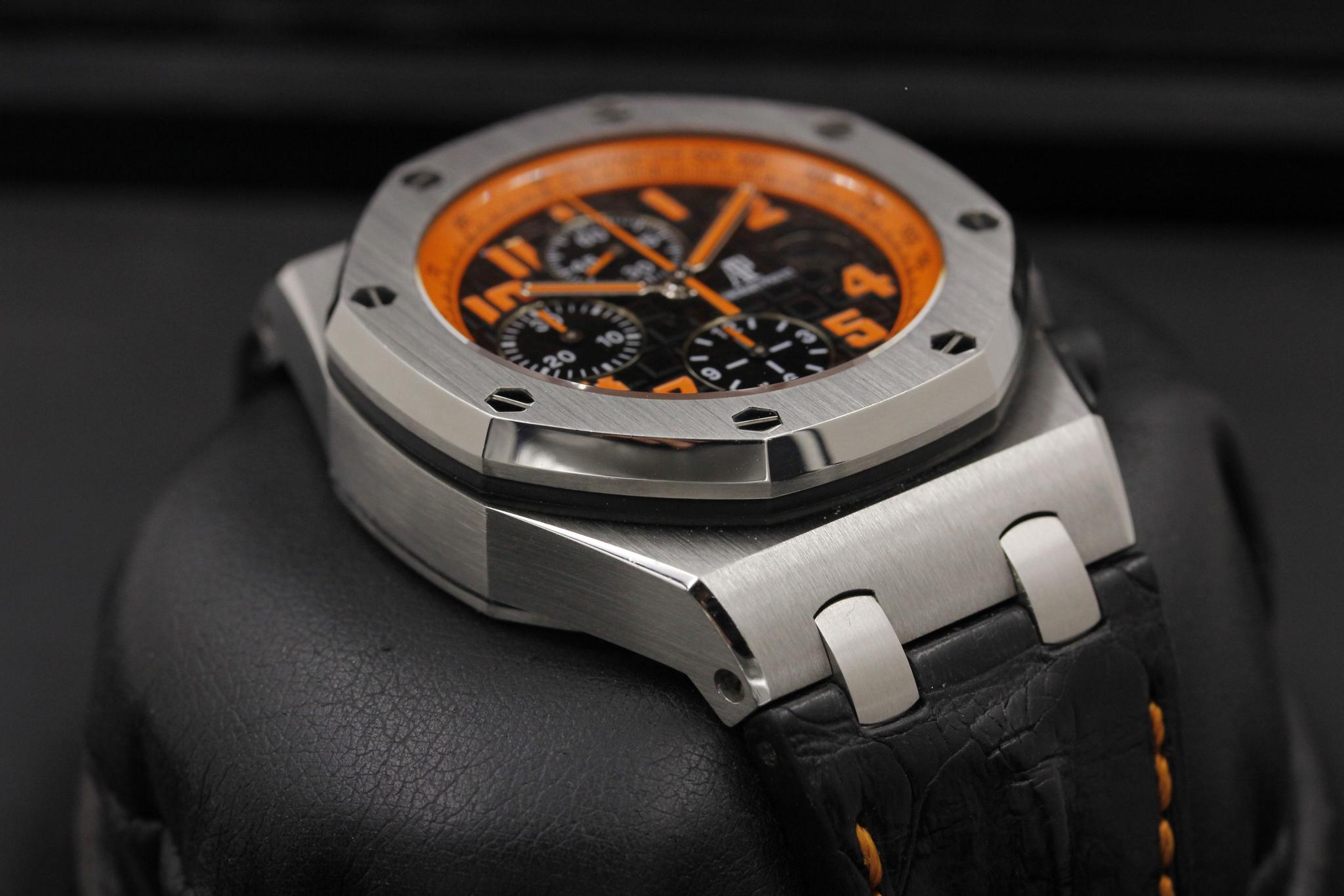 Watch Image 6