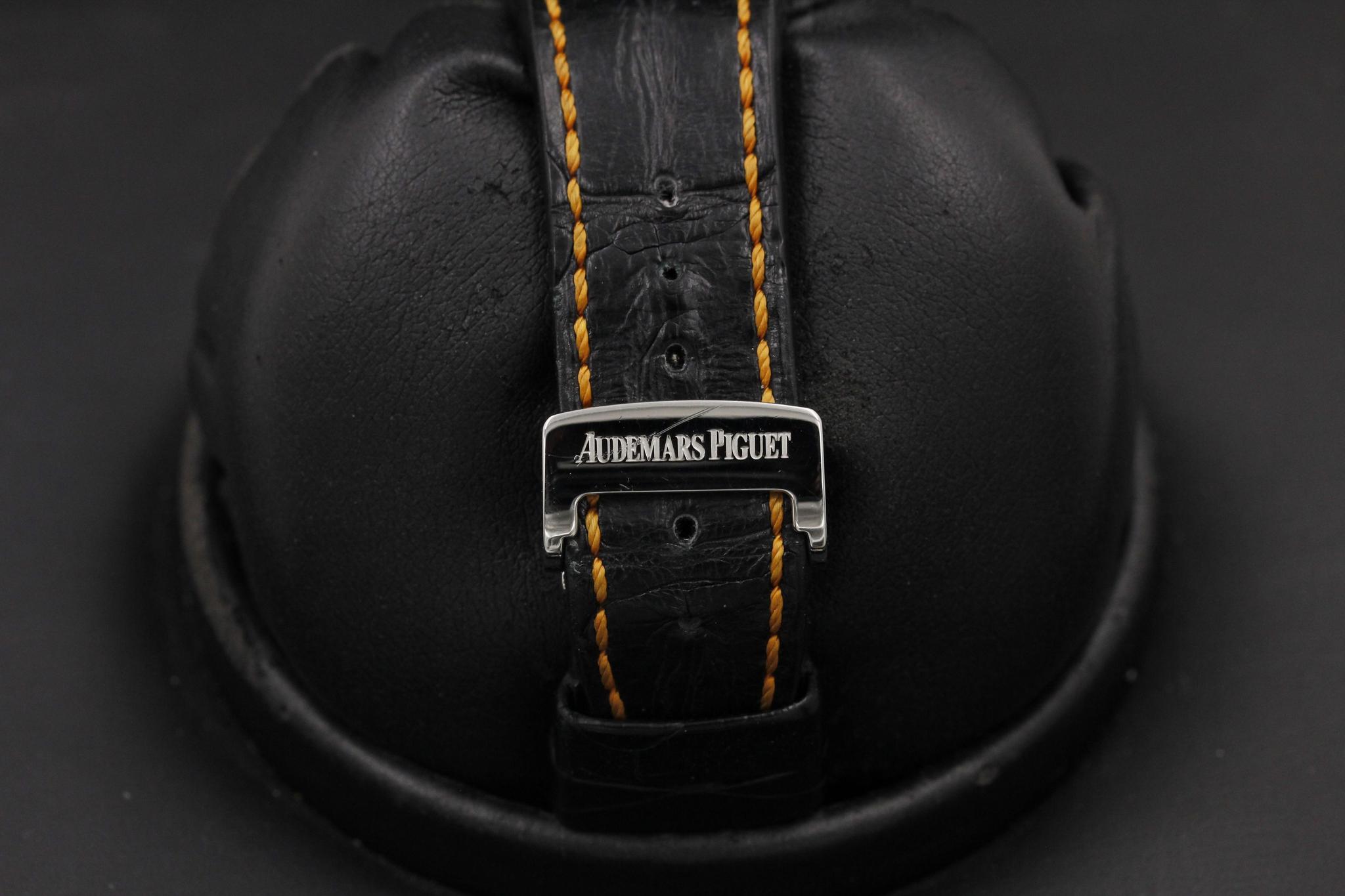 Watch Image 8