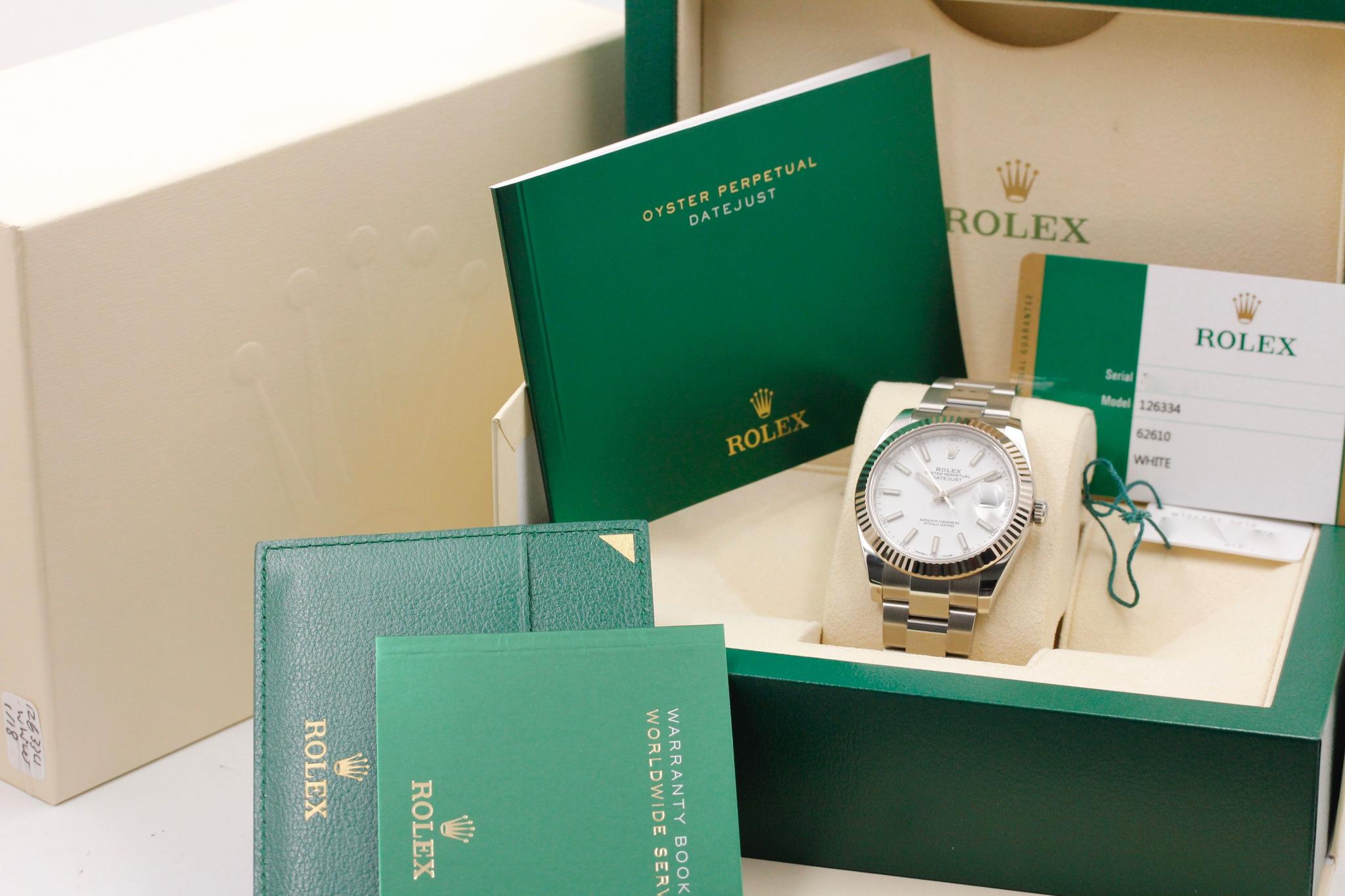 Watch Image 11