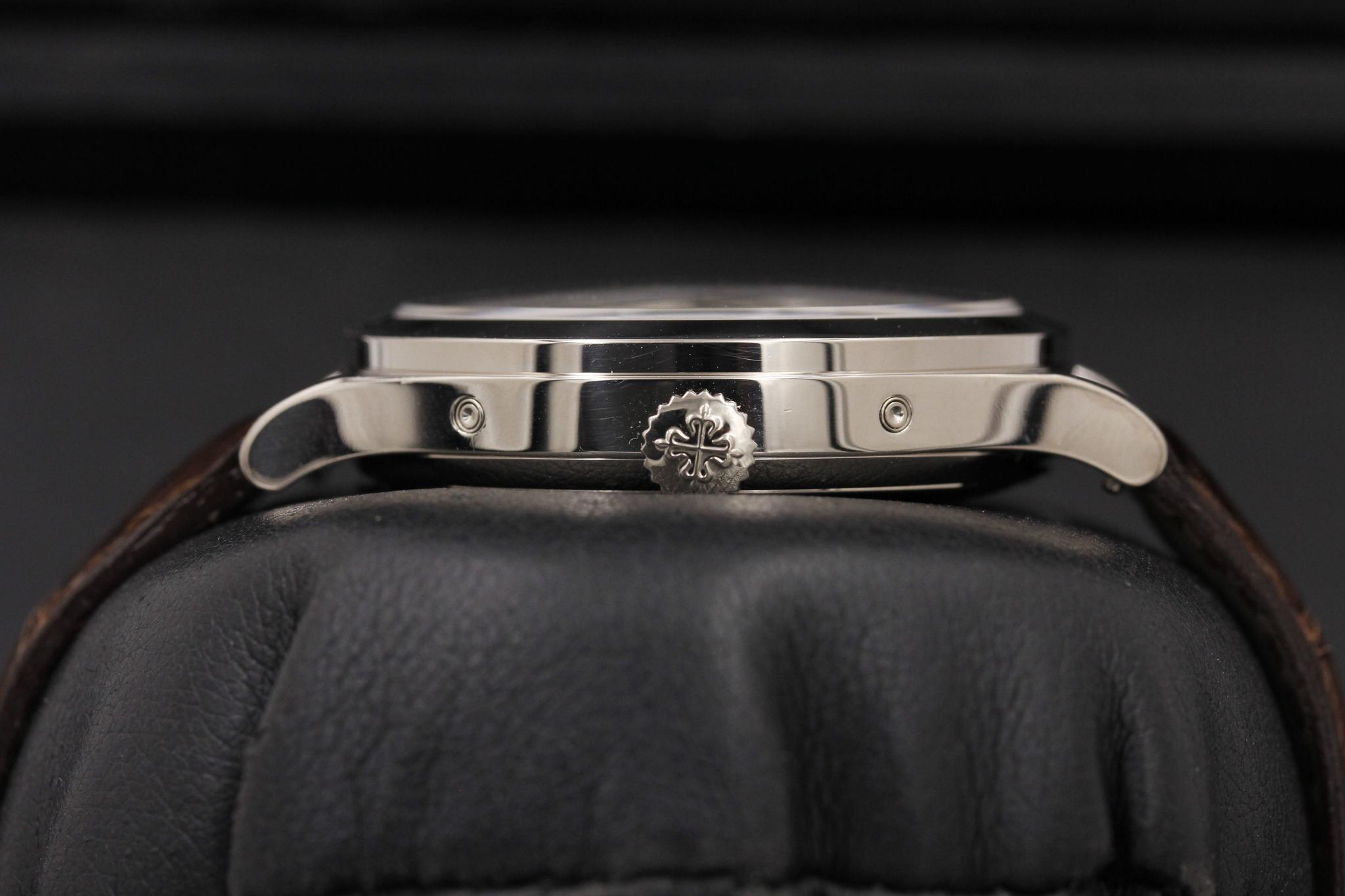 Watch Image 3