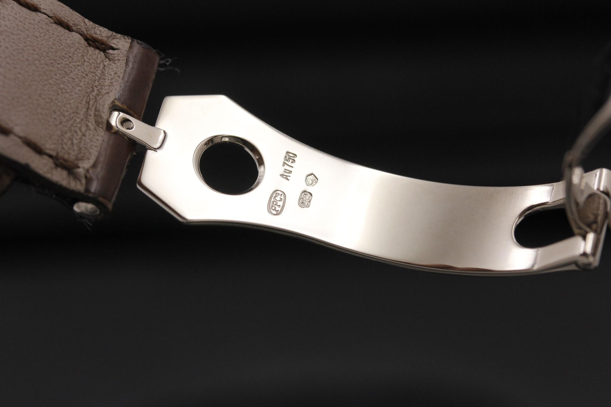 Watch Image 9
