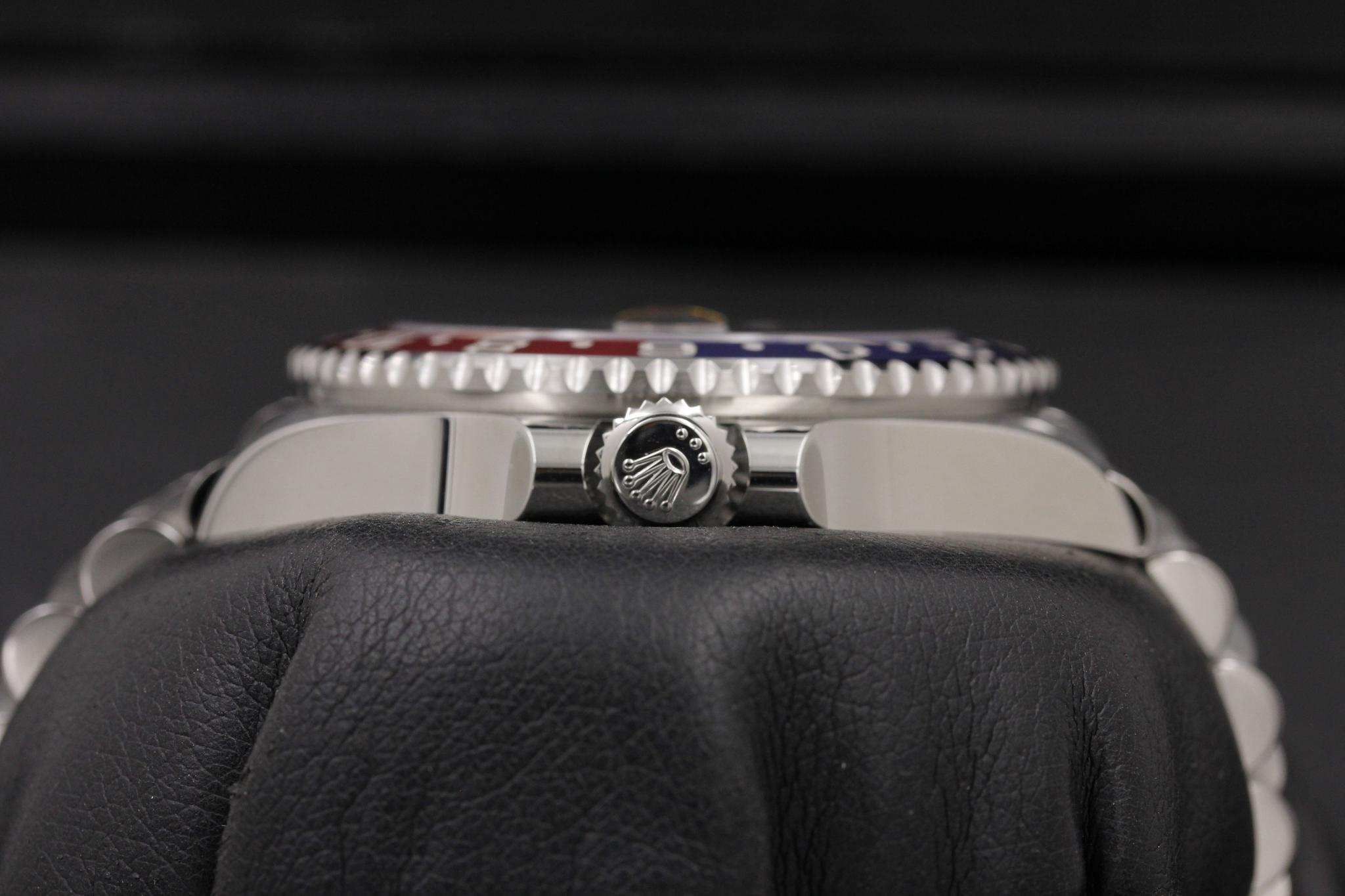 Watch Image 3
