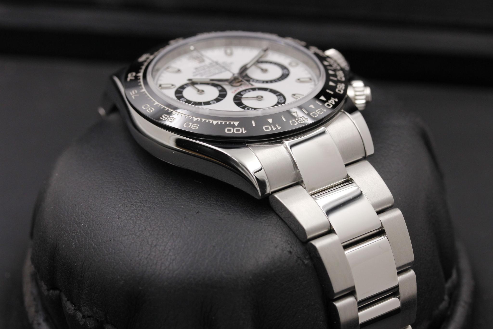 Watch Image 6