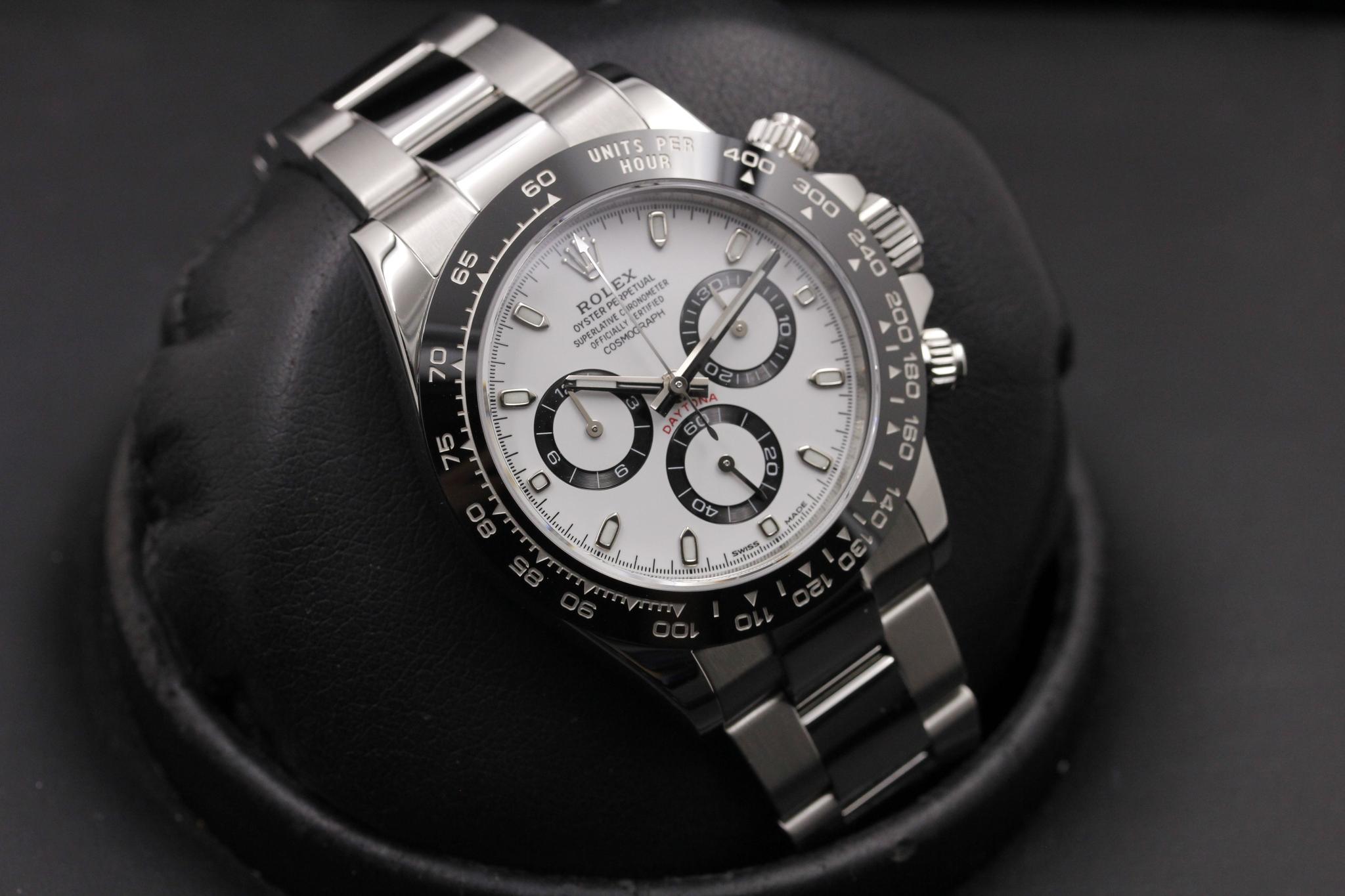 Watch Image 10