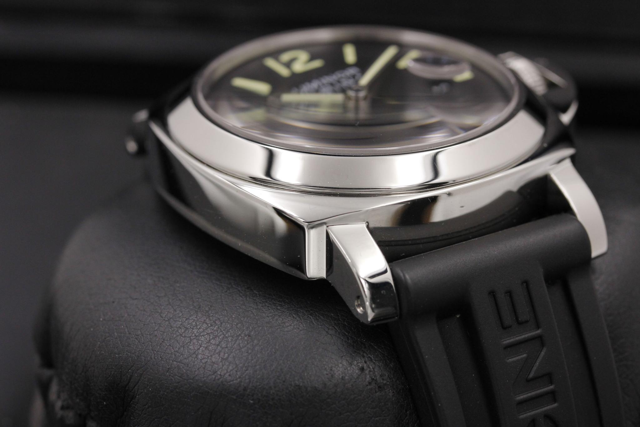Watch Image 6