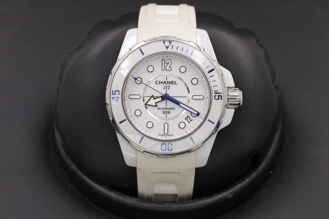Chanel J12 H2560