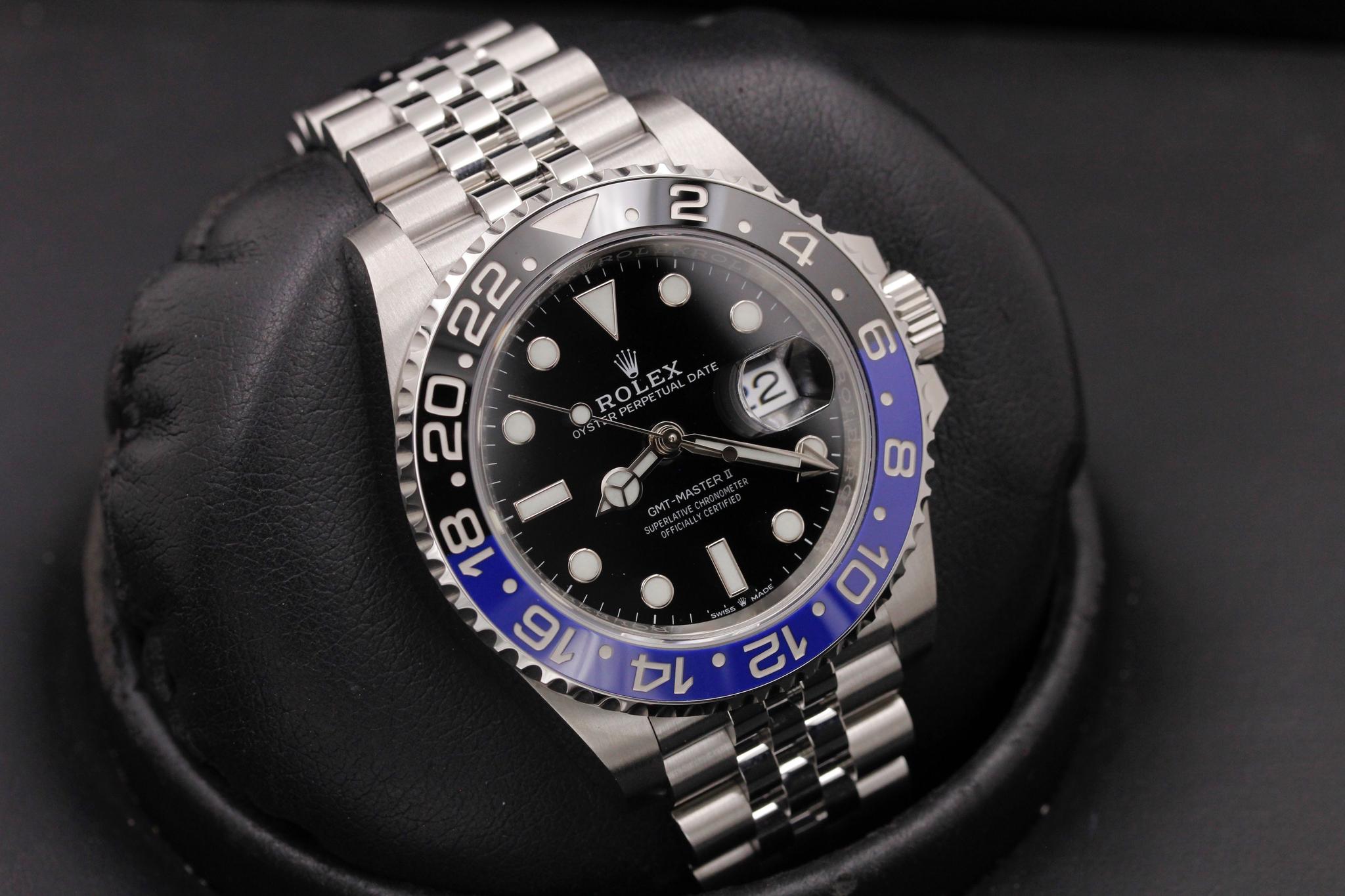 Watch Image 10