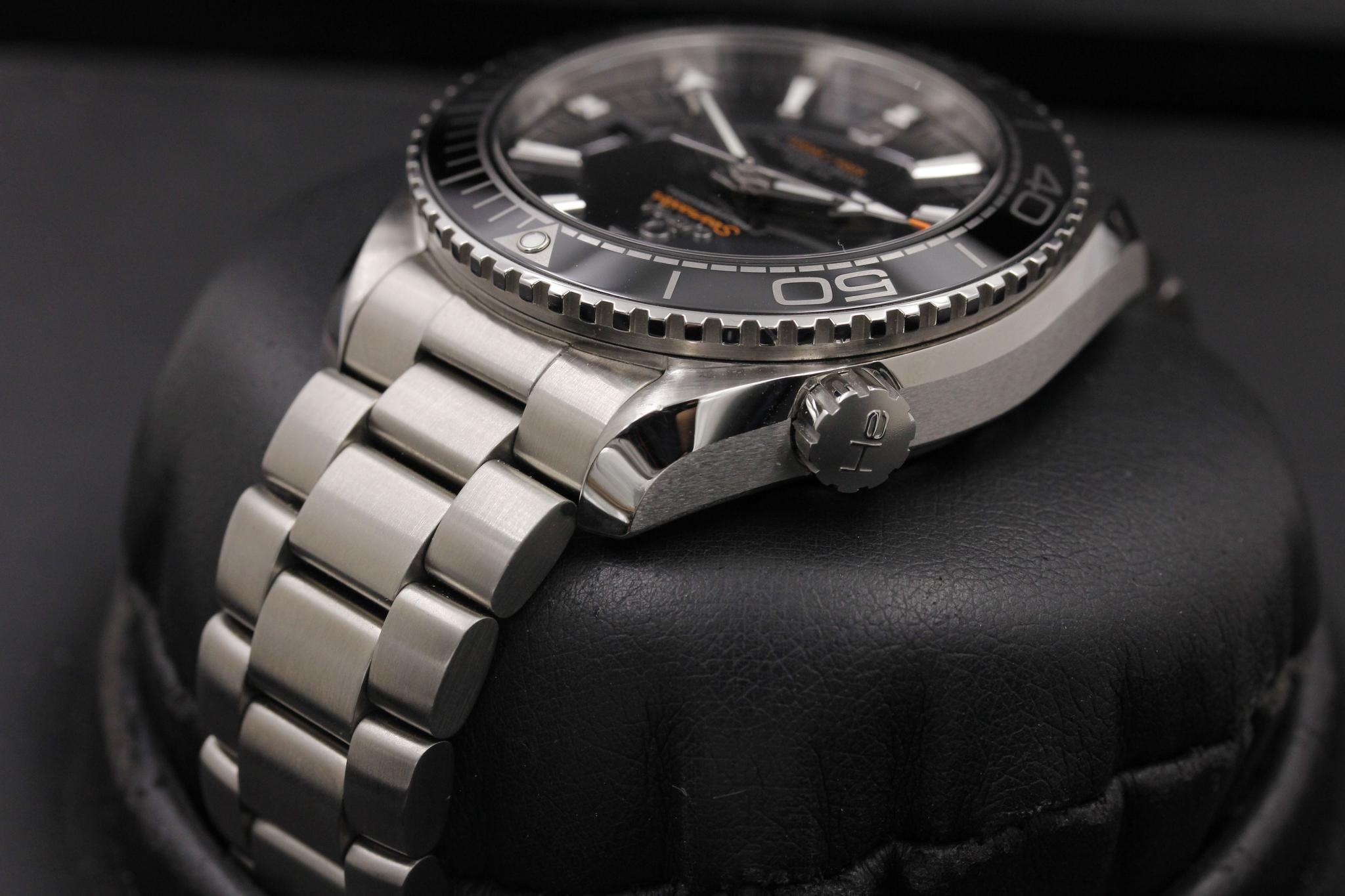 Watch Image 6