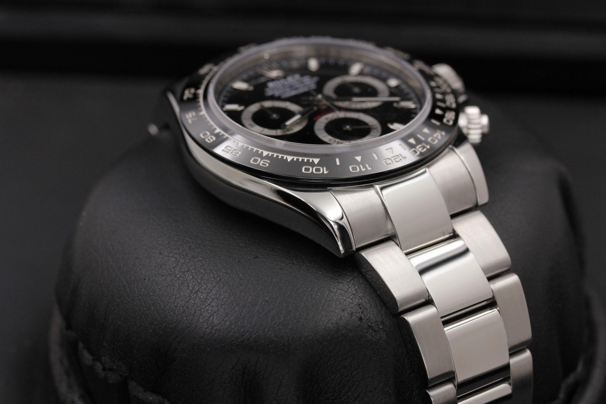 Watch Image 6