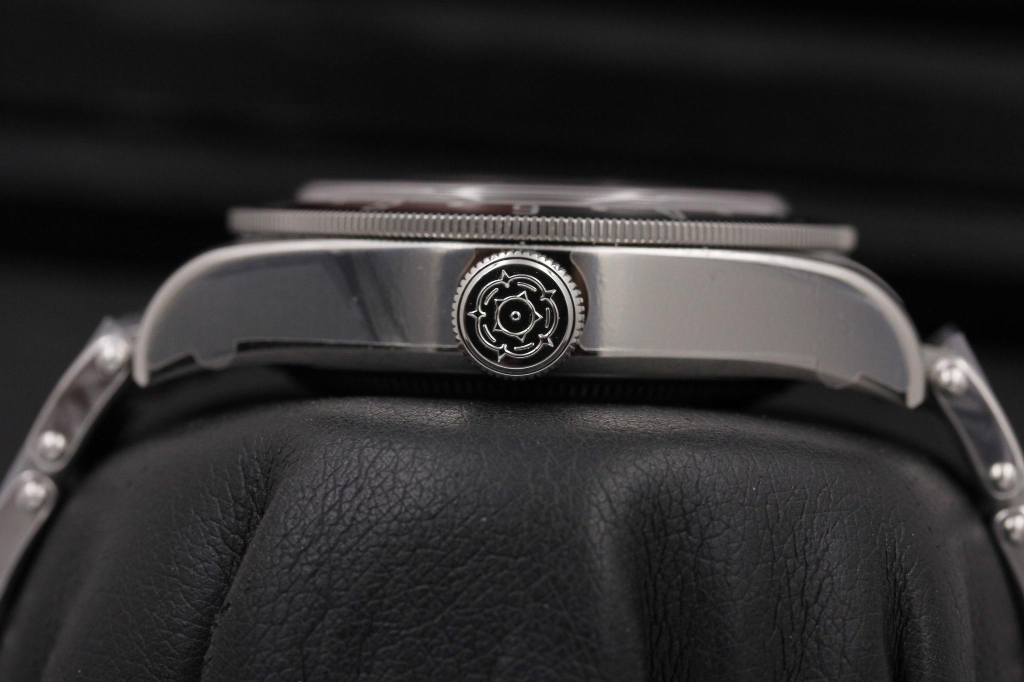 Watch Image 3