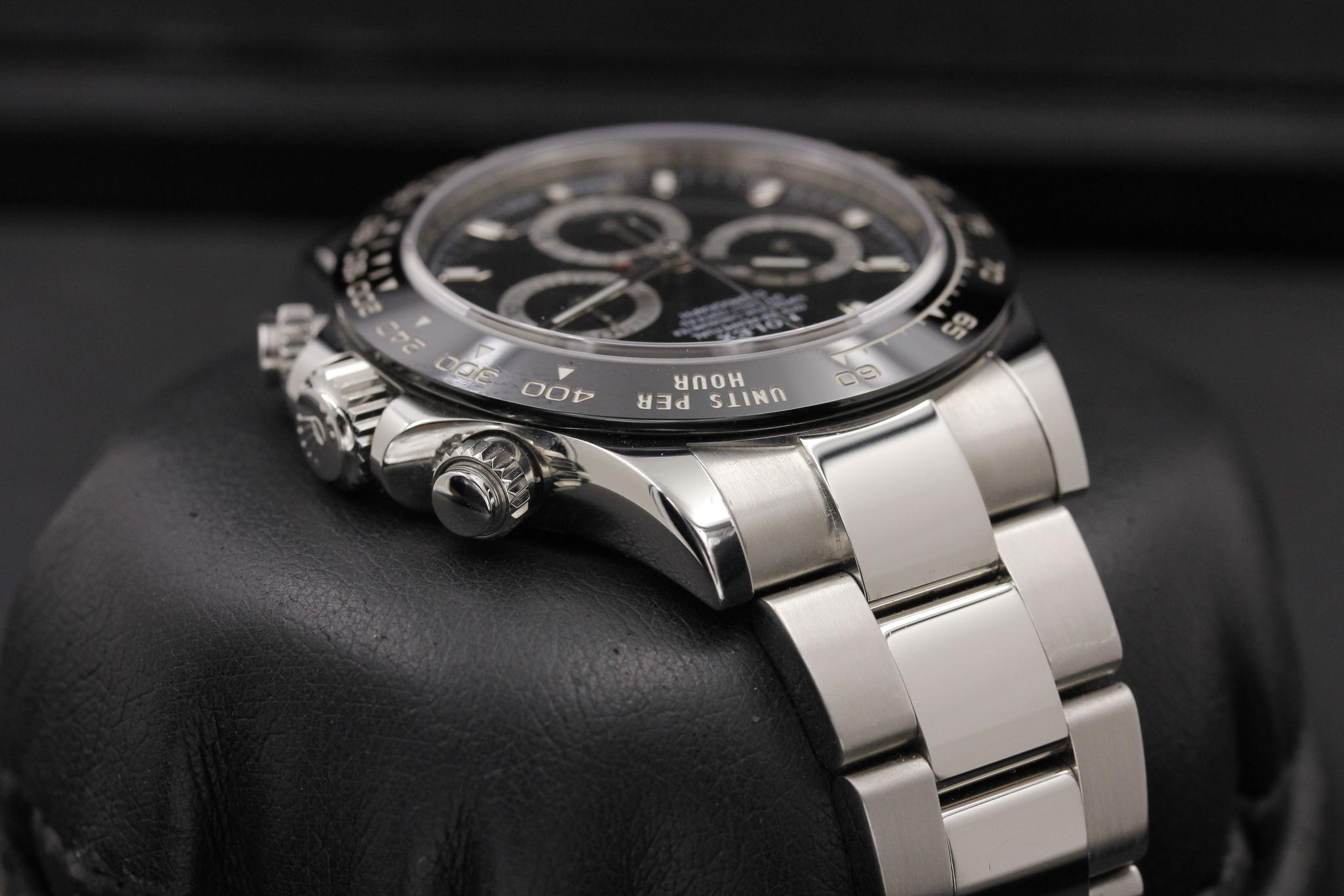 Watch Image 4