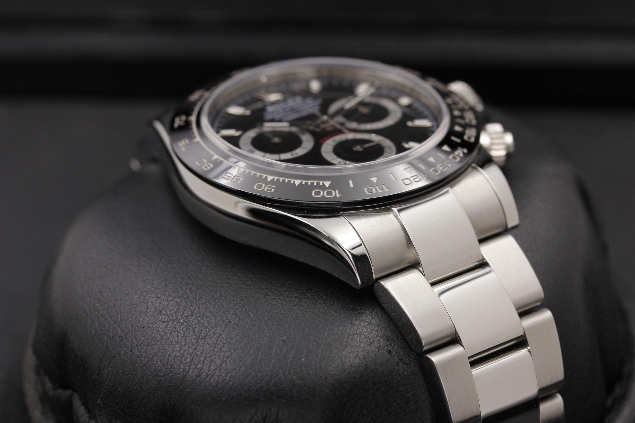 Watch Image 6